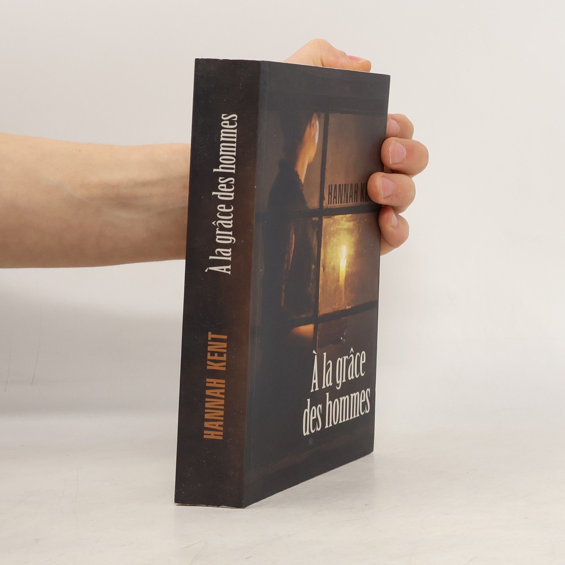 À la grâce des hommes
