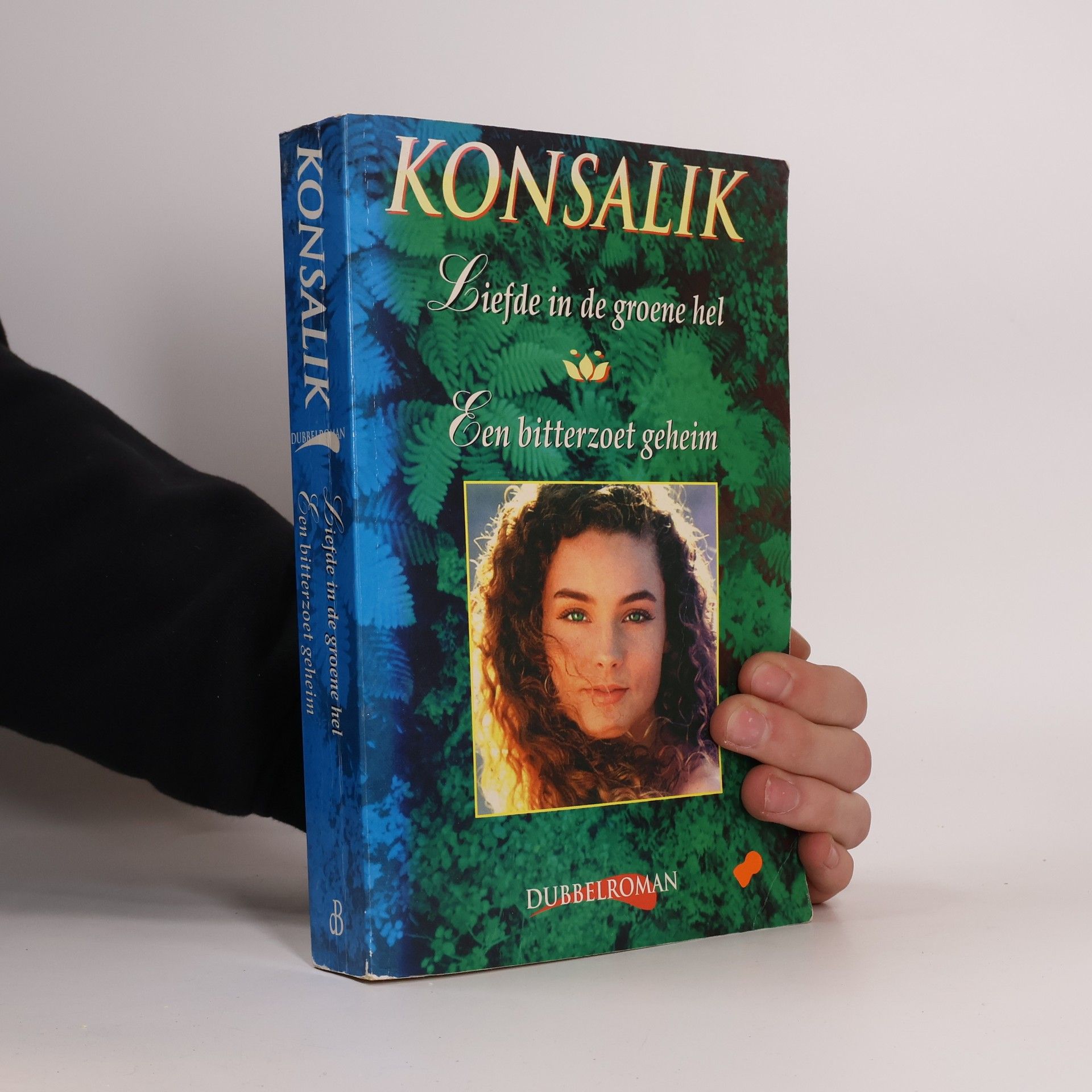 Heinz G. Konsalik Liefde in de groene hel / Een bitterzoet geheim