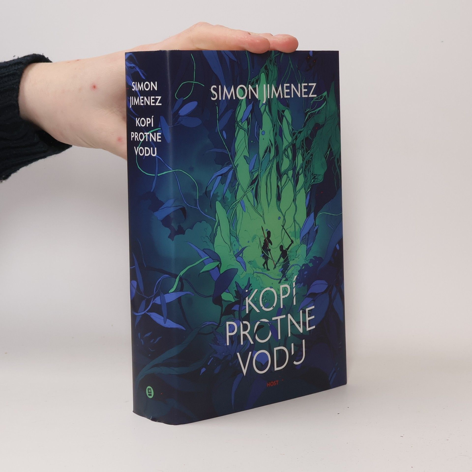 Simon Jimenez Kopí protne vodu