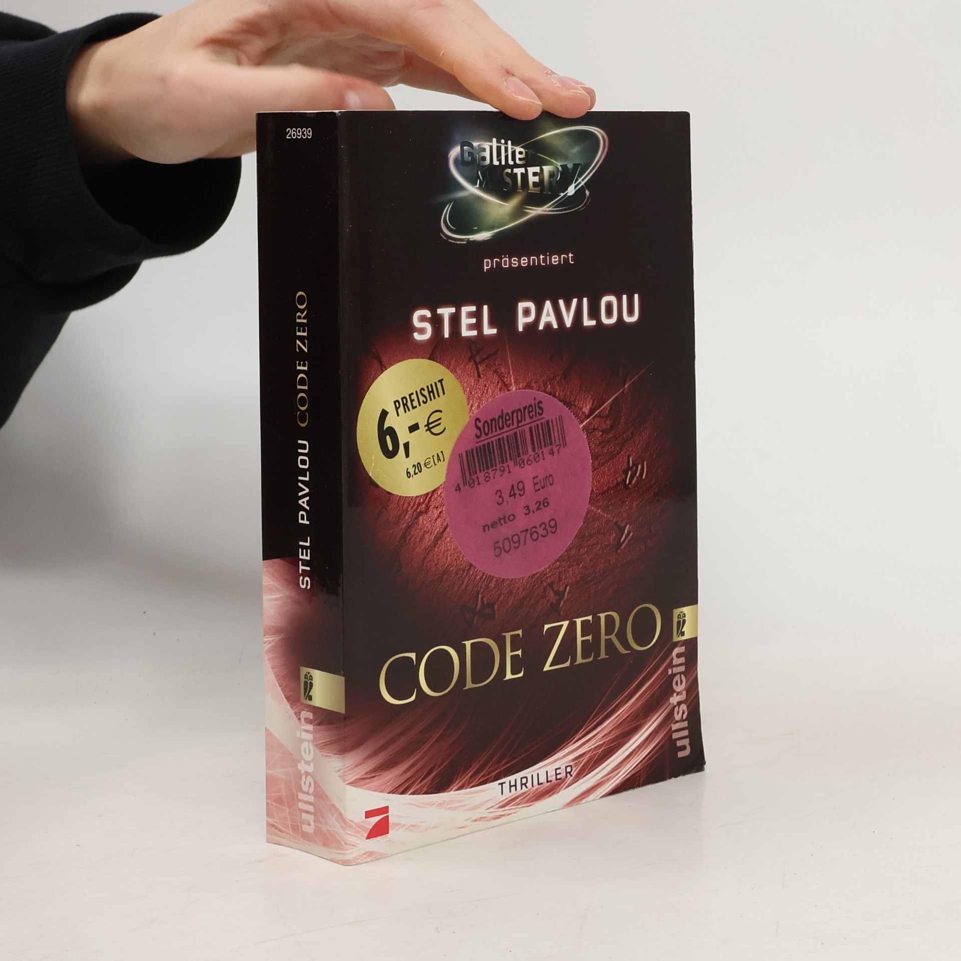 Stel Pavlou Code Zero. Thriller