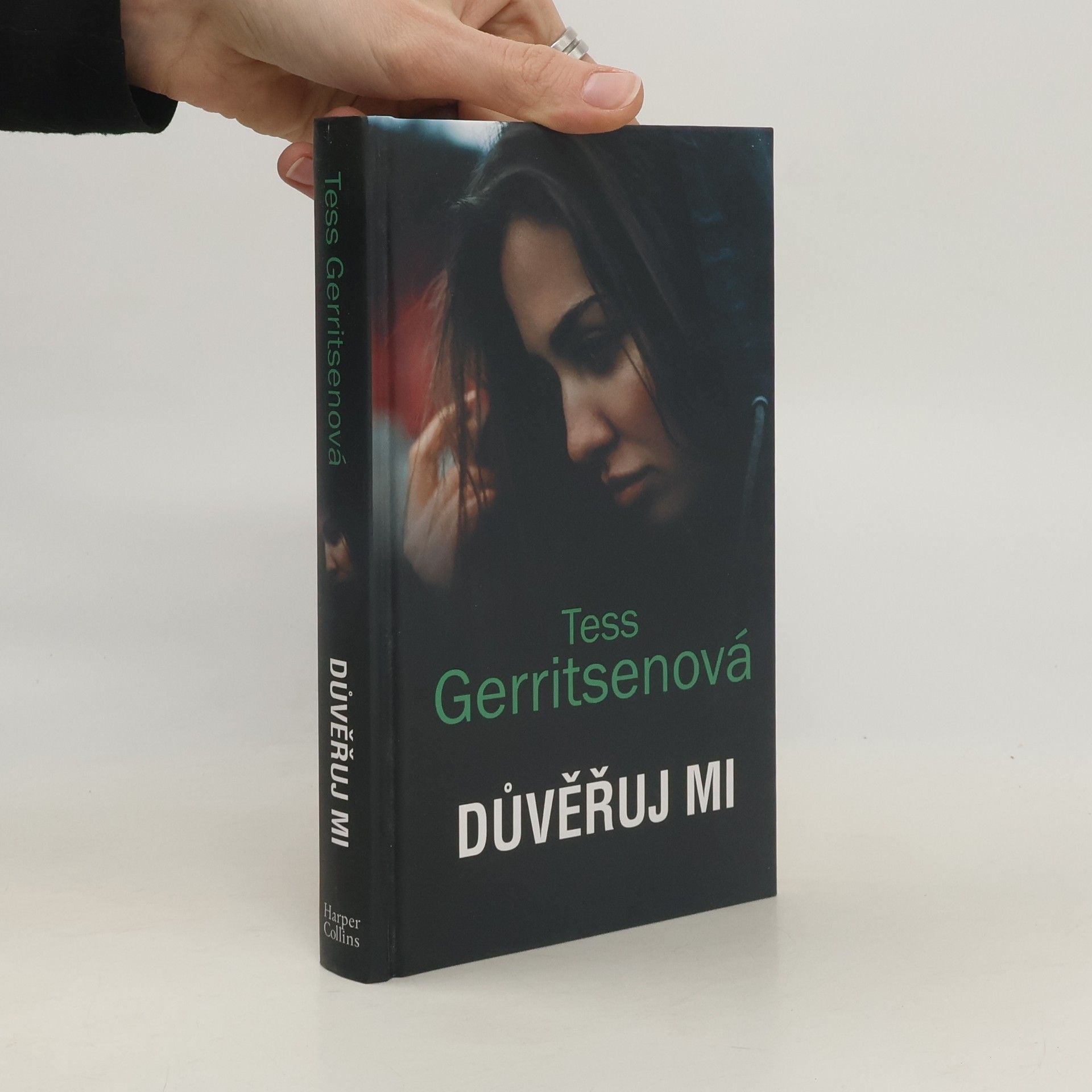 Tess Gerritsen Důvěřuj mi