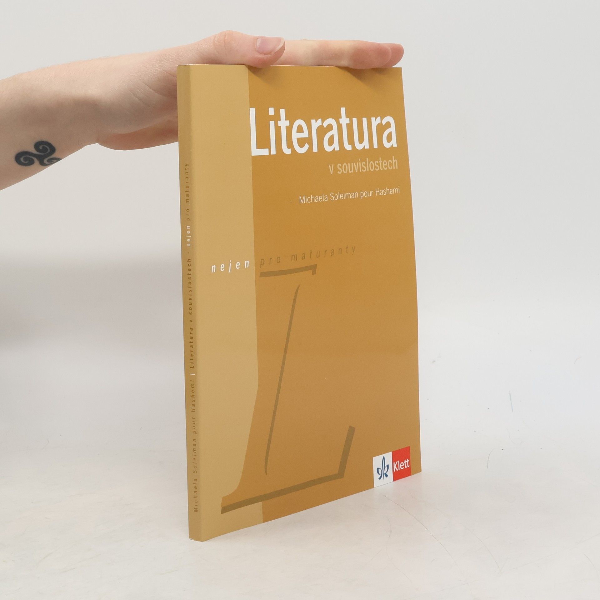 Michaela Soleiman pour Hashemi Literatura v souvislostech