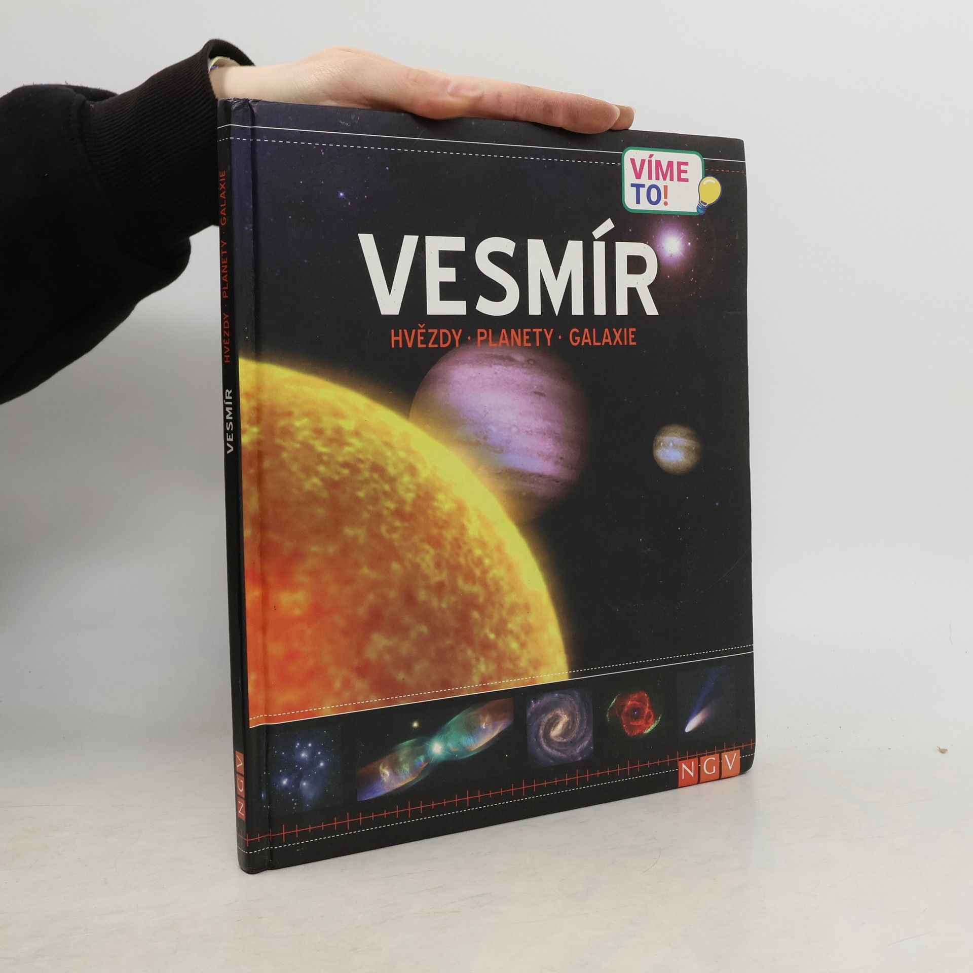 Autorenkollektiv Vesmír