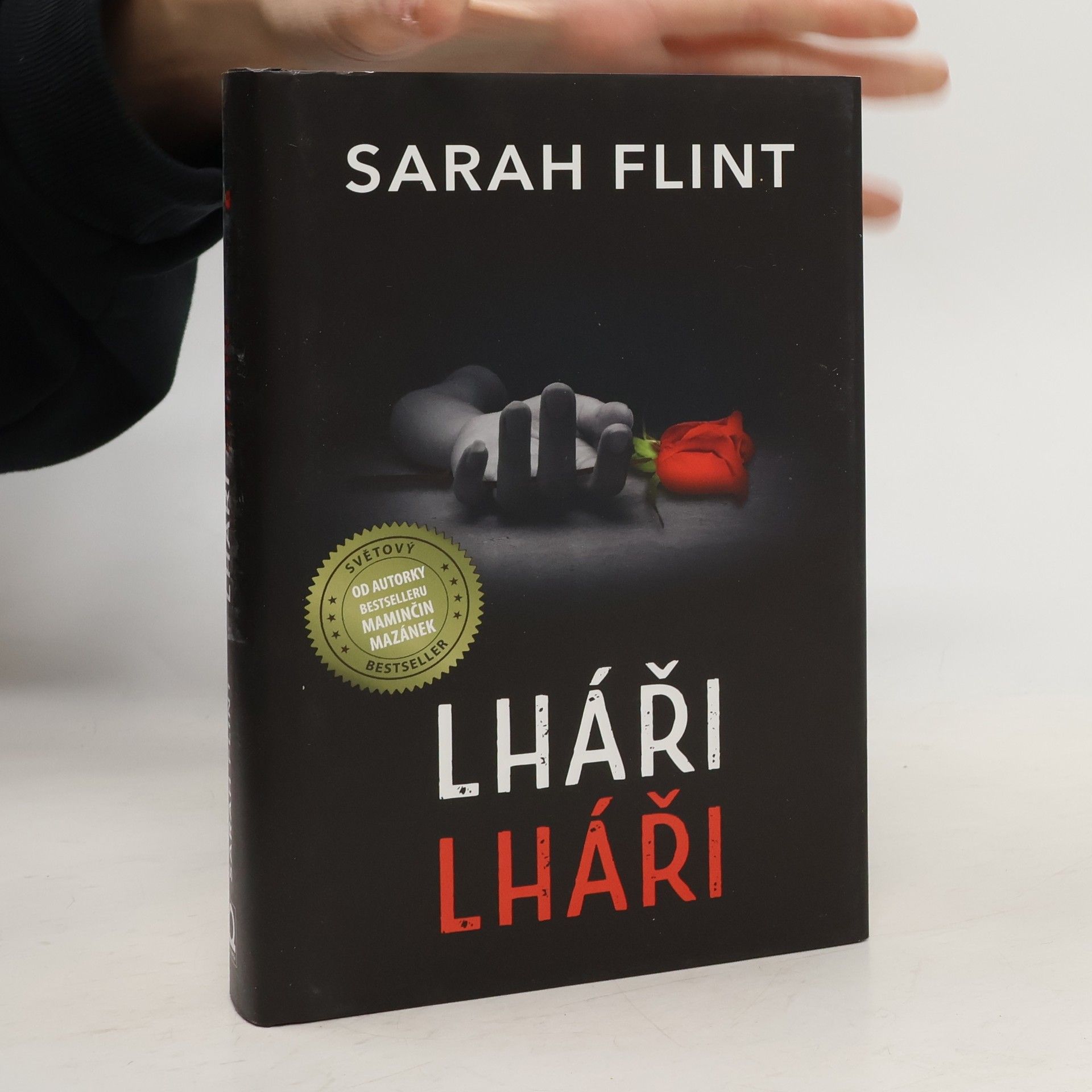 Sarah Flint Lháři, lháři