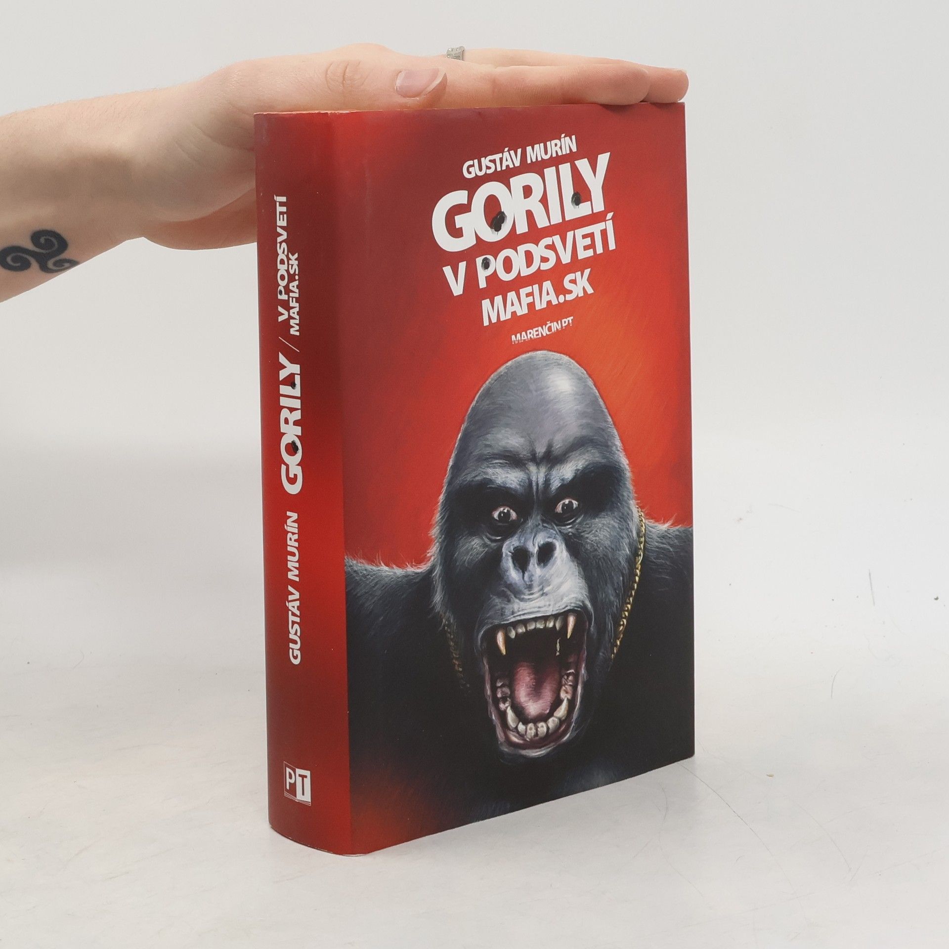 Gustáv Murín Gorily v podsvetí