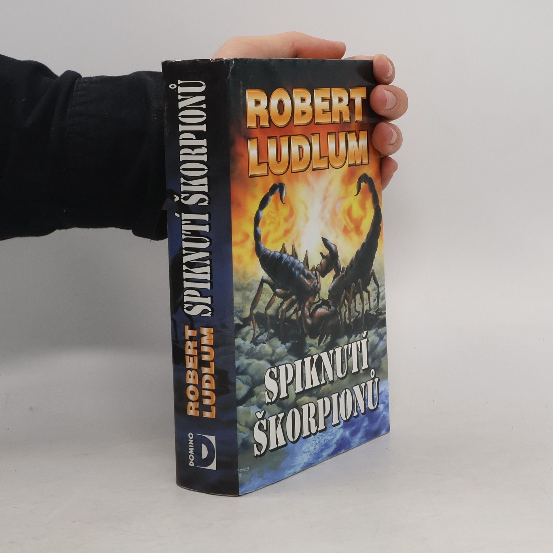 Robert Ludlum Spiknutí škorpionů
