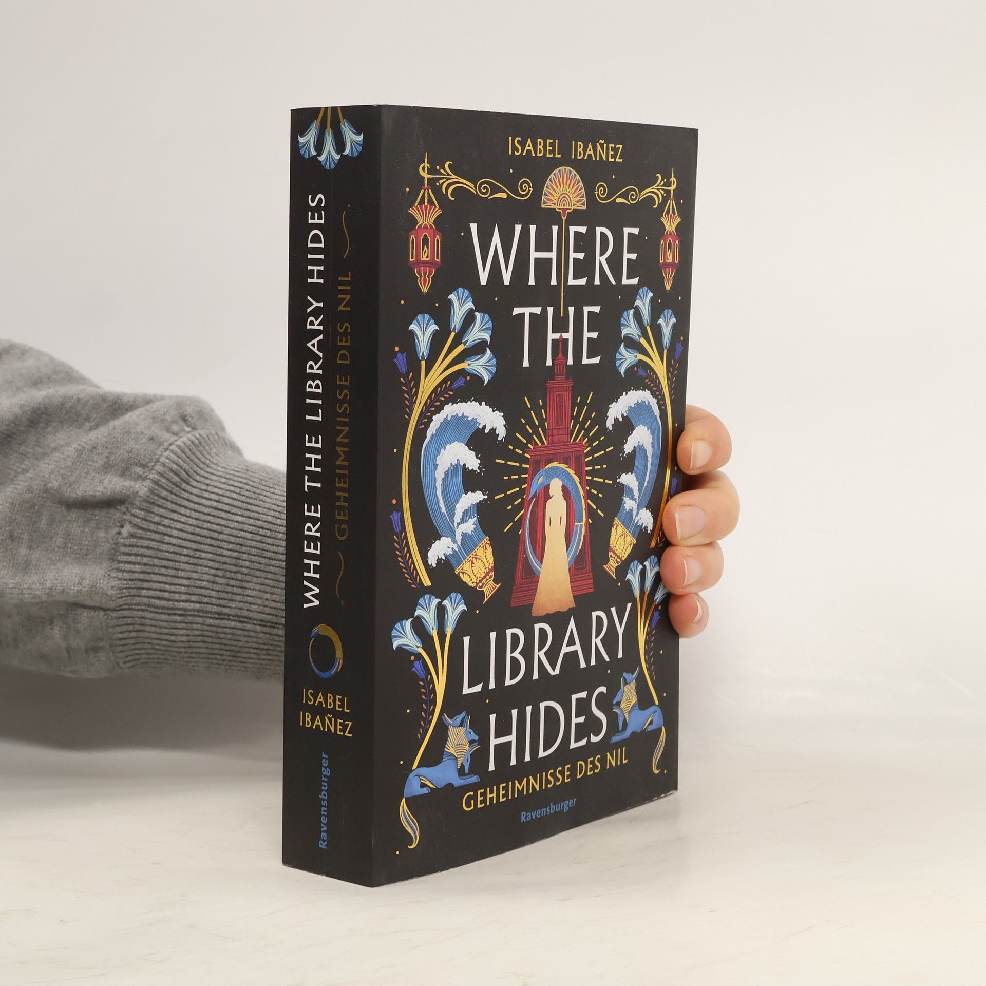 Isabel Ibañez Where the Library Hides