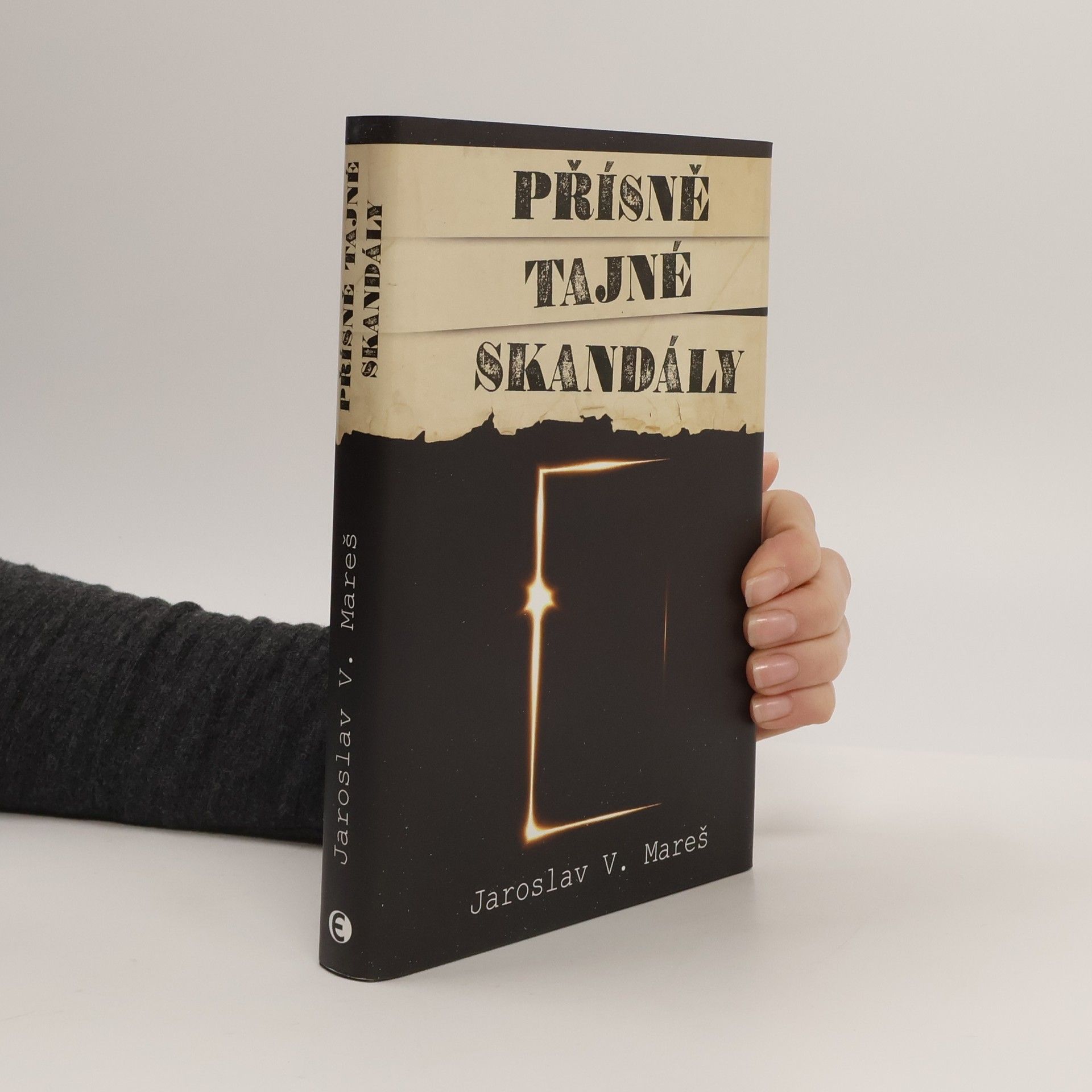 Jaroslav V. Mareš Přísně tajné skandály