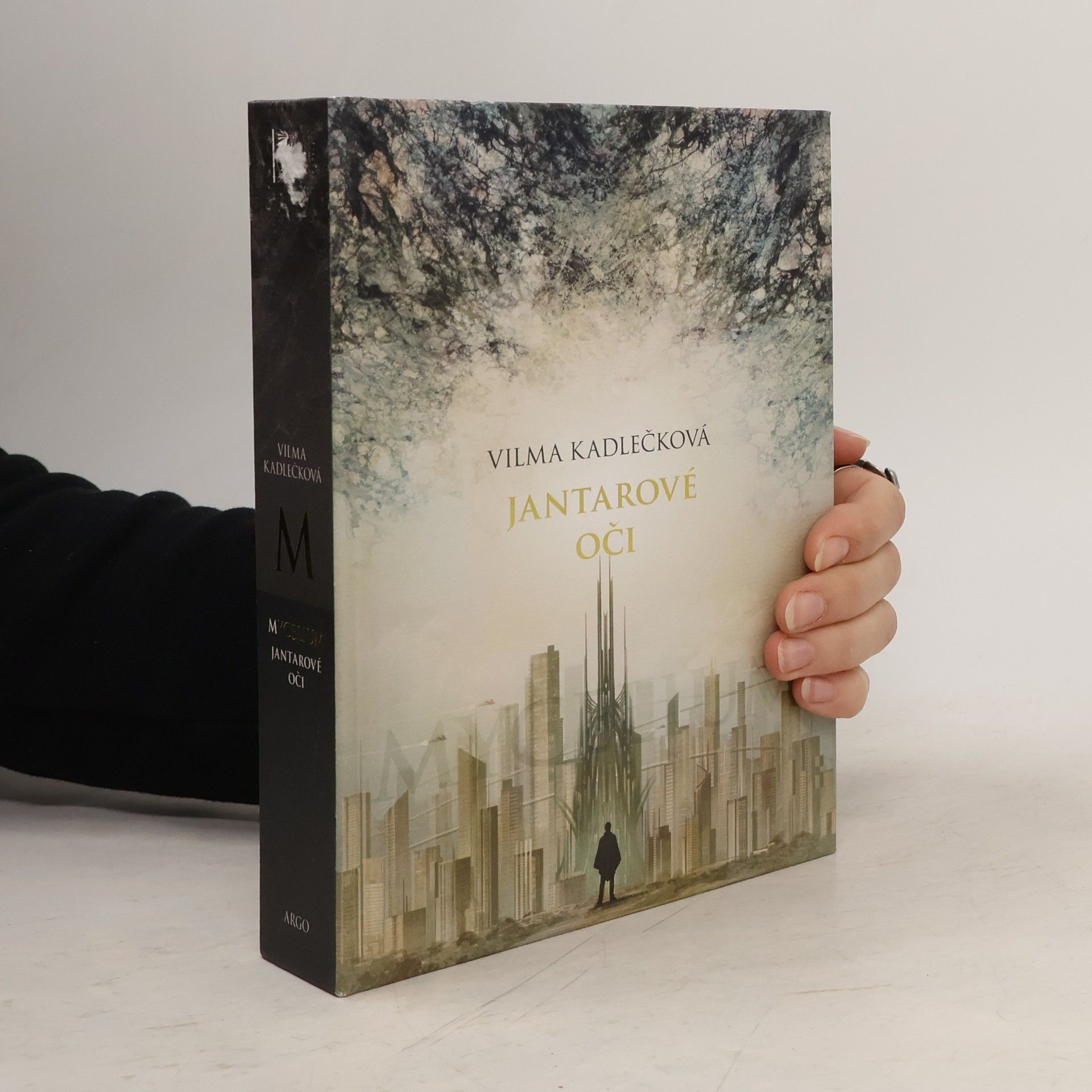 Vilma Kadlečková Mycelium. Jantarové oči