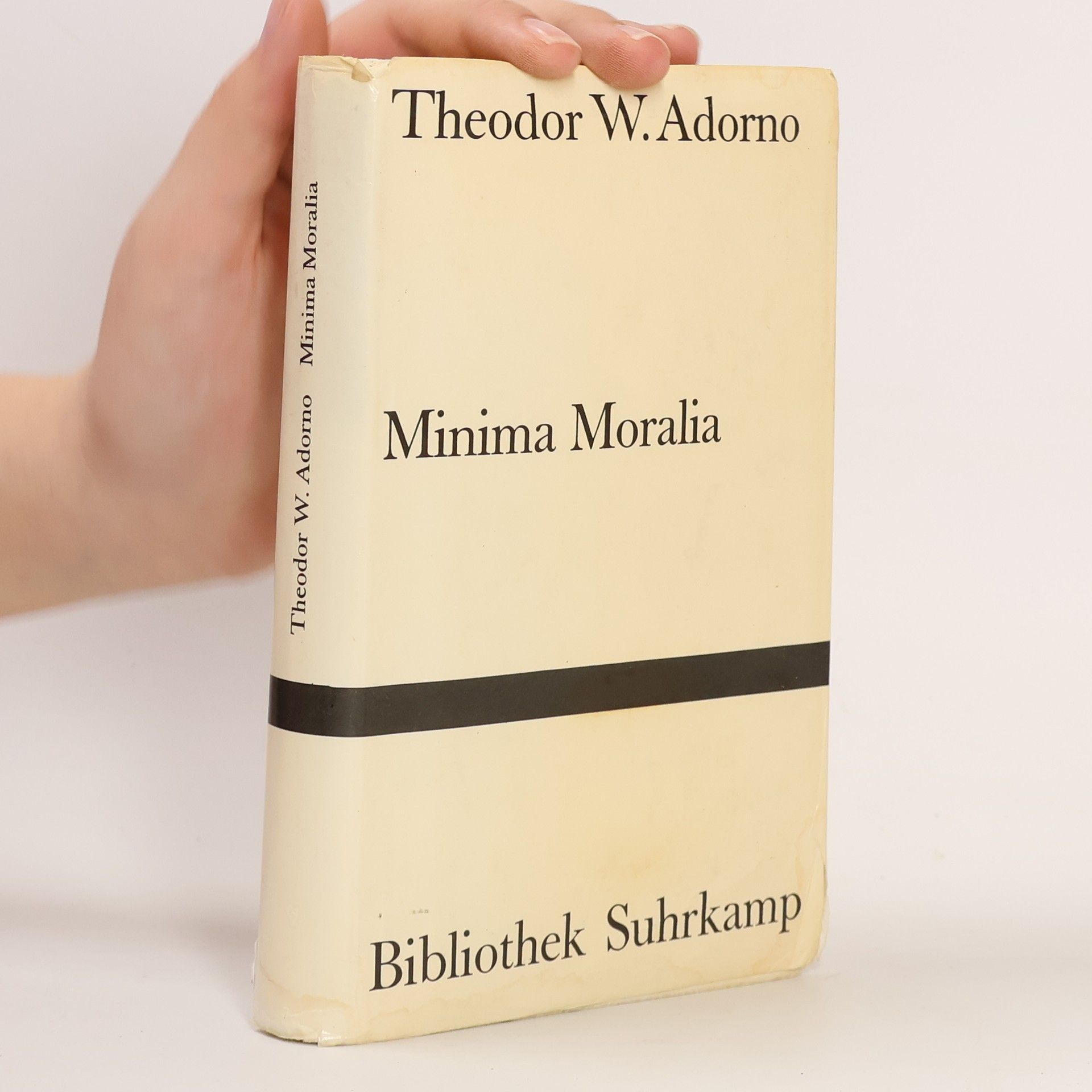 Theodor W. Adorno Minima moralia