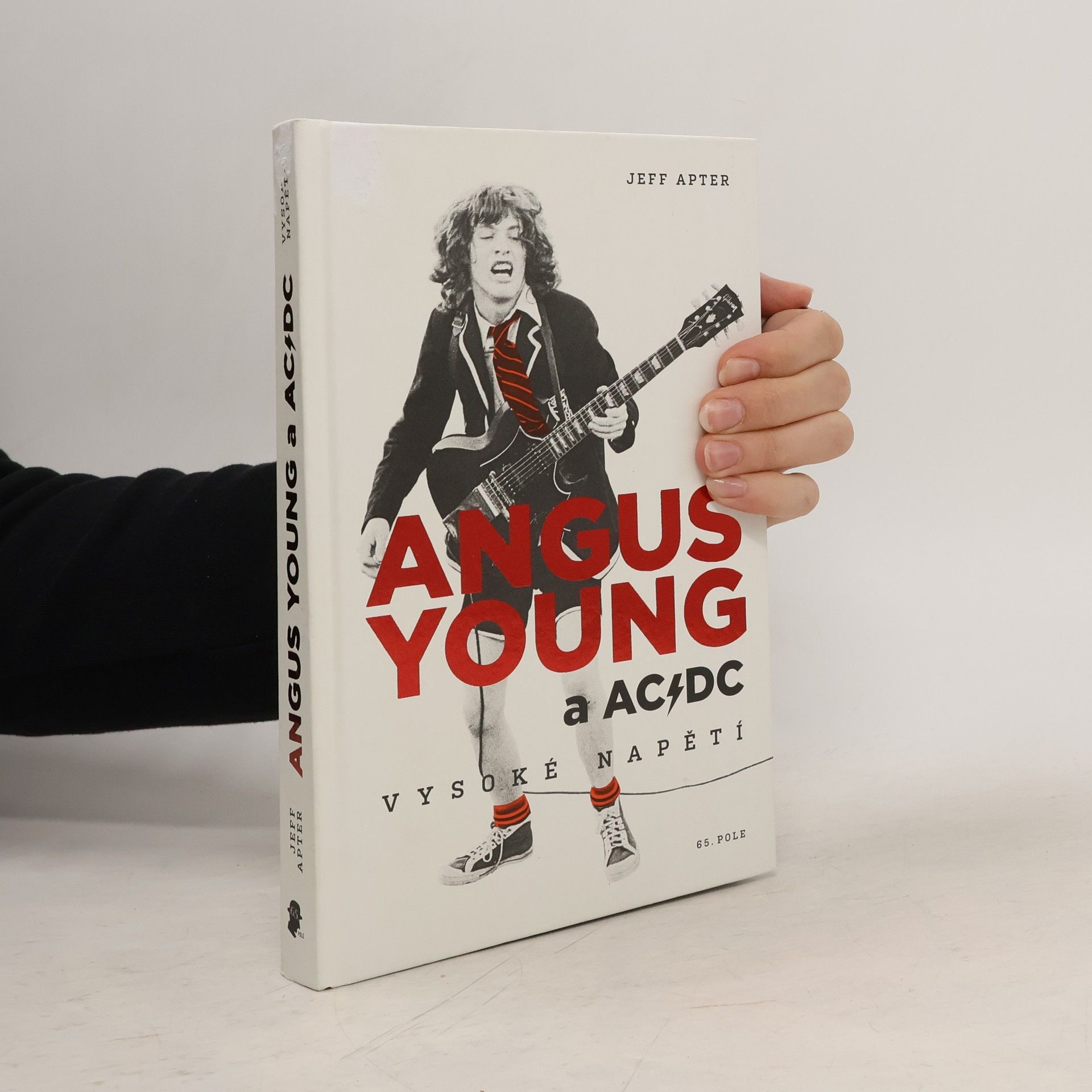 Jeff Apter Angus Young a AC/DC