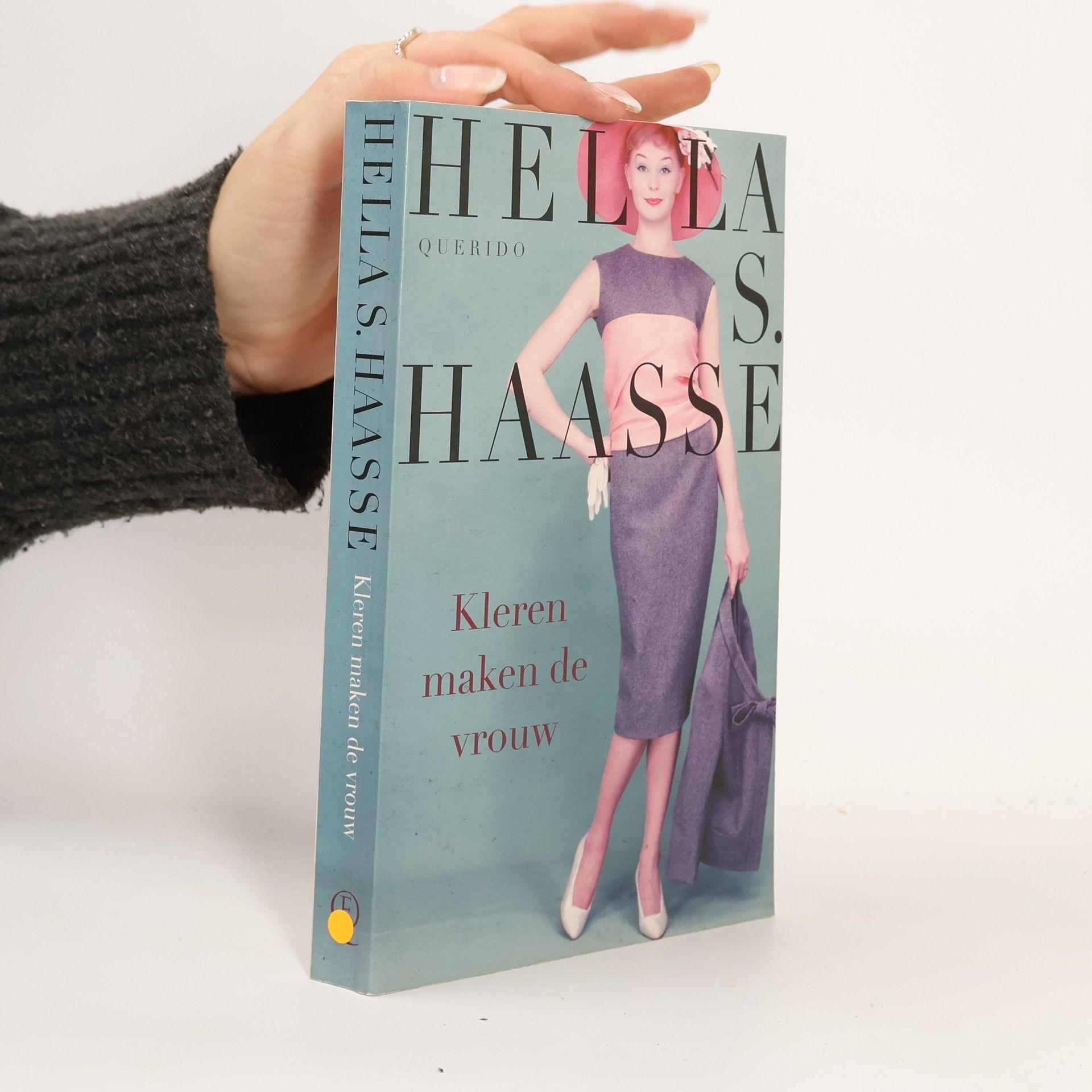 Grote letter bibliotheek. Alpha: Kleren maken de vrouw