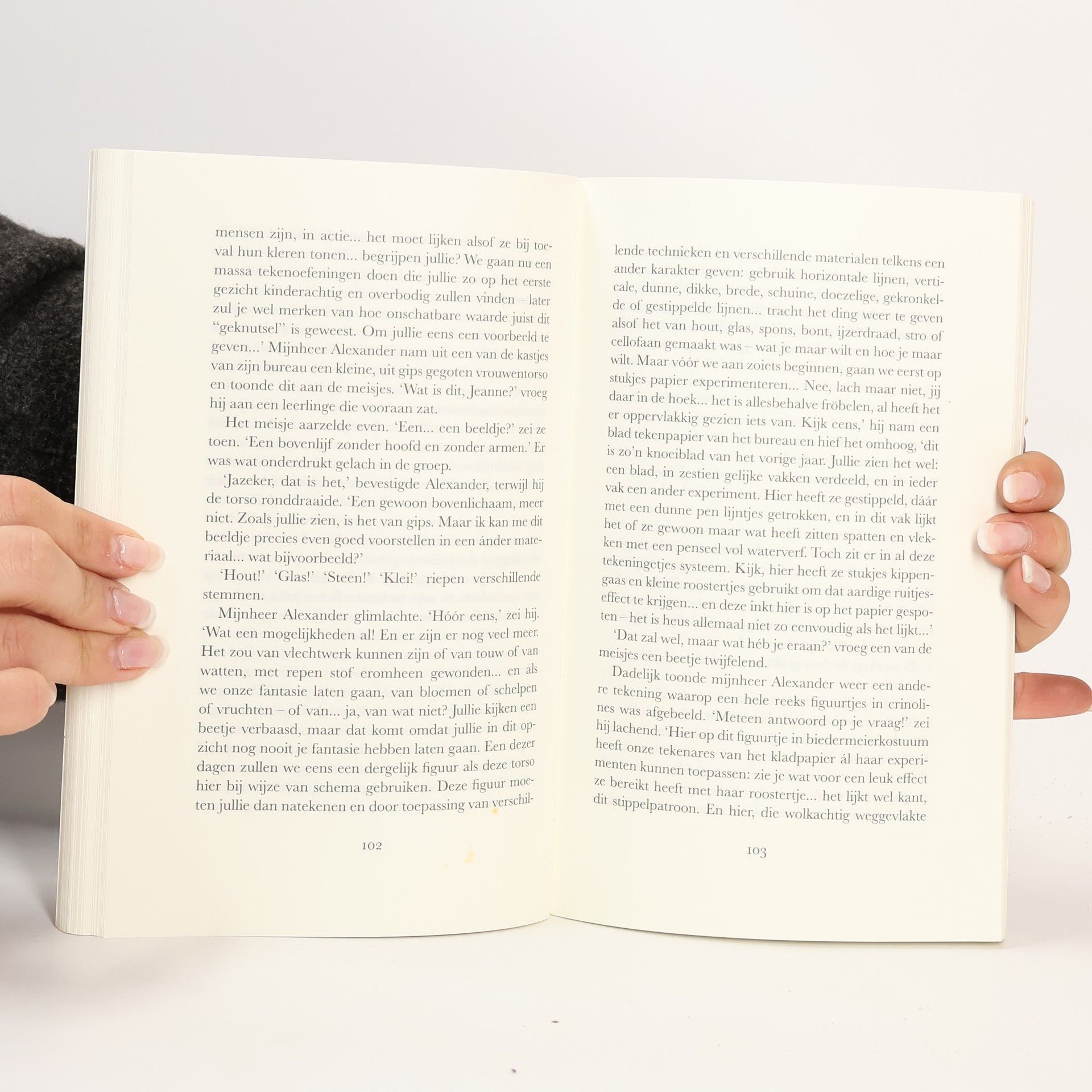 Hella Haasse Grote letter bibliotheek. Alpha: Kleren maken de vrouw