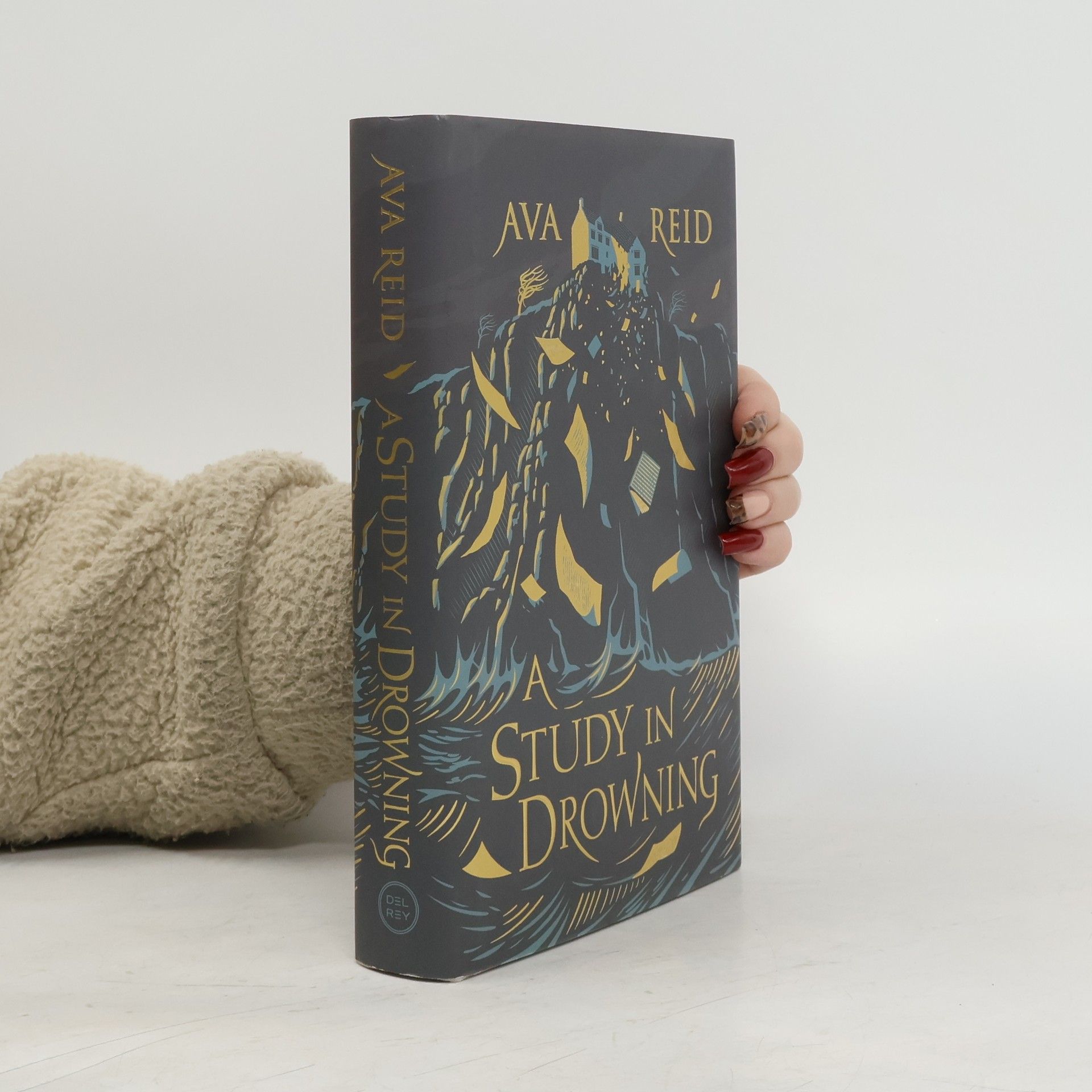 Ava Reid A Study in Drowning