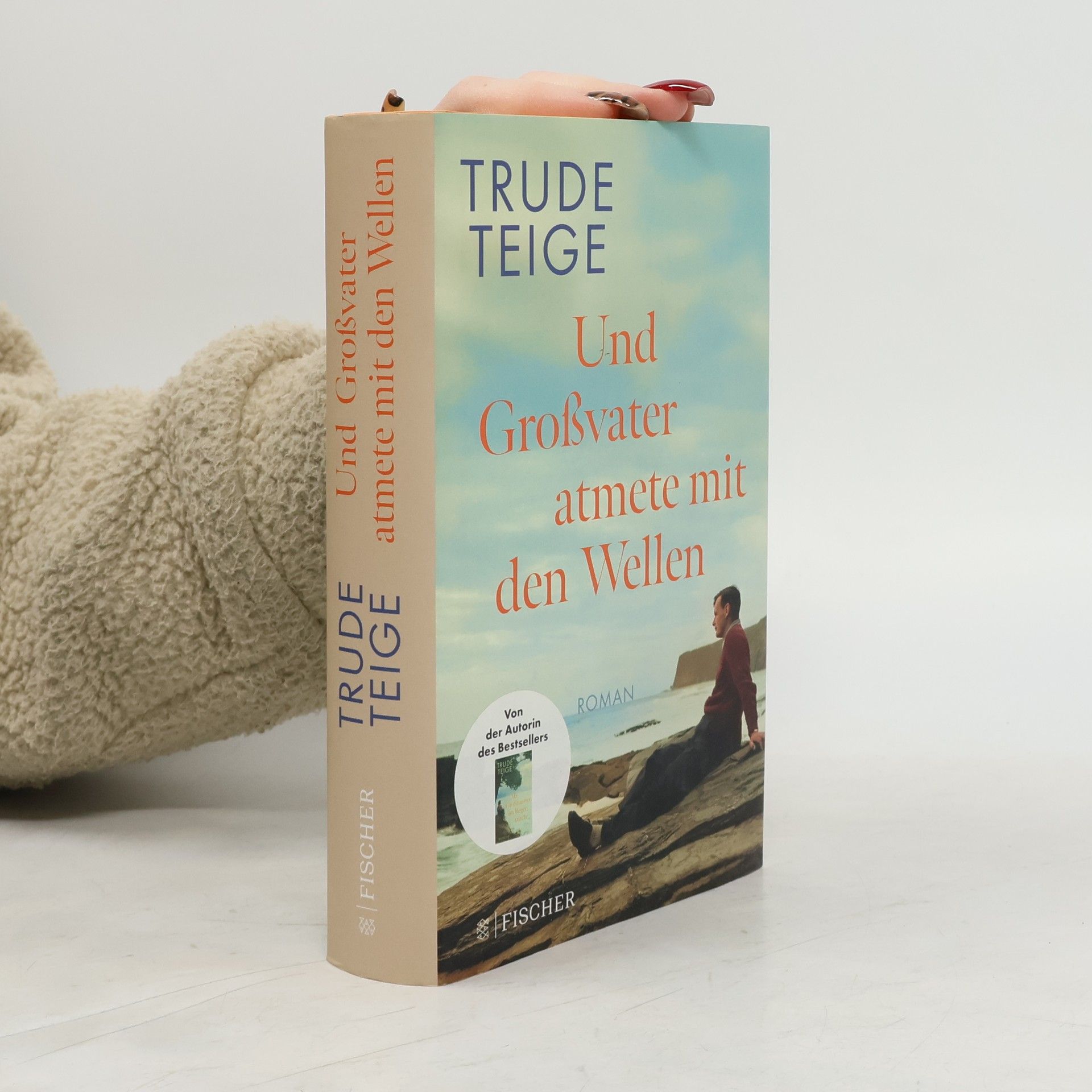 Trude Teige Und Großvater atmete mit den Wellen