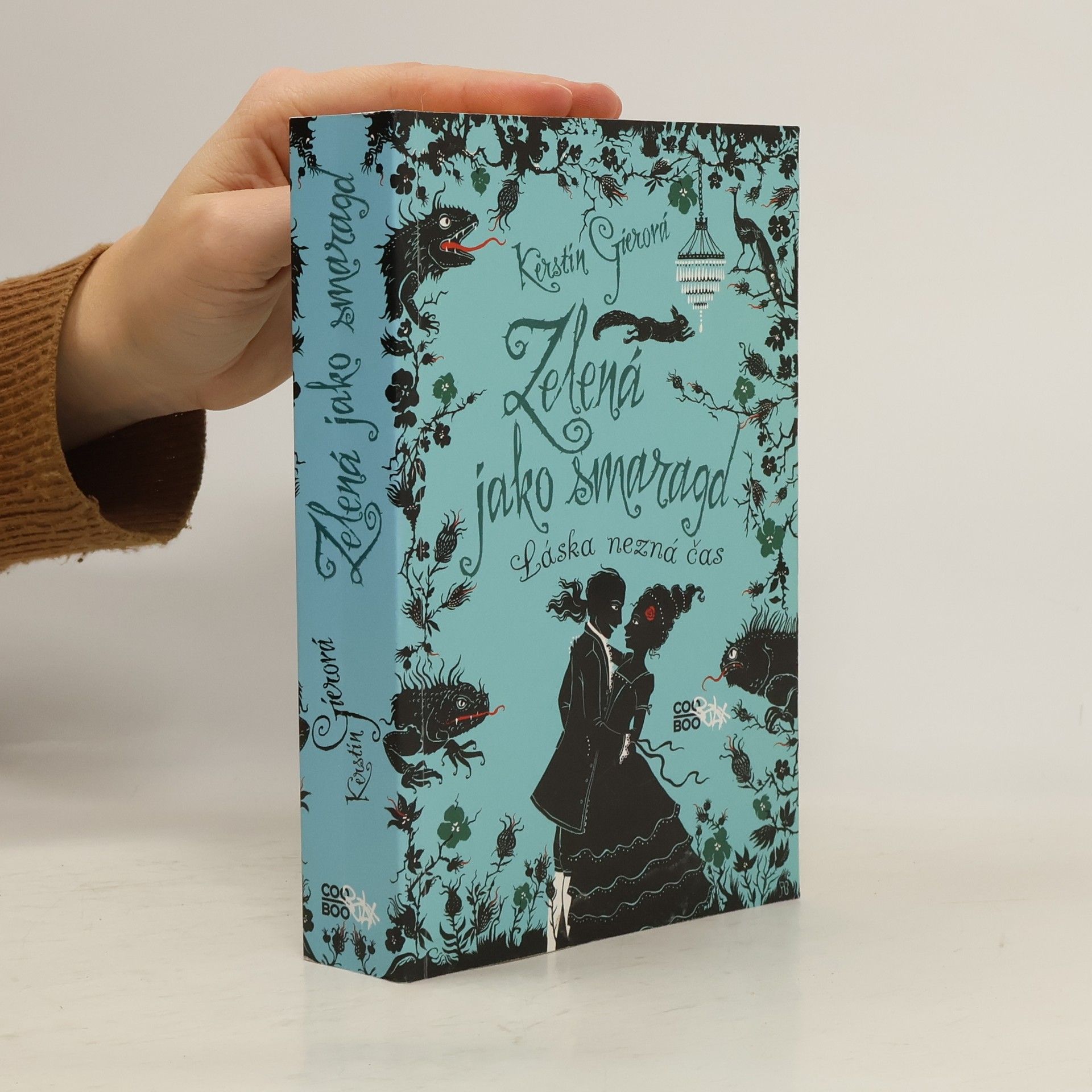 Kerstin Gier Zelená jako smaragd : láska nezná čas