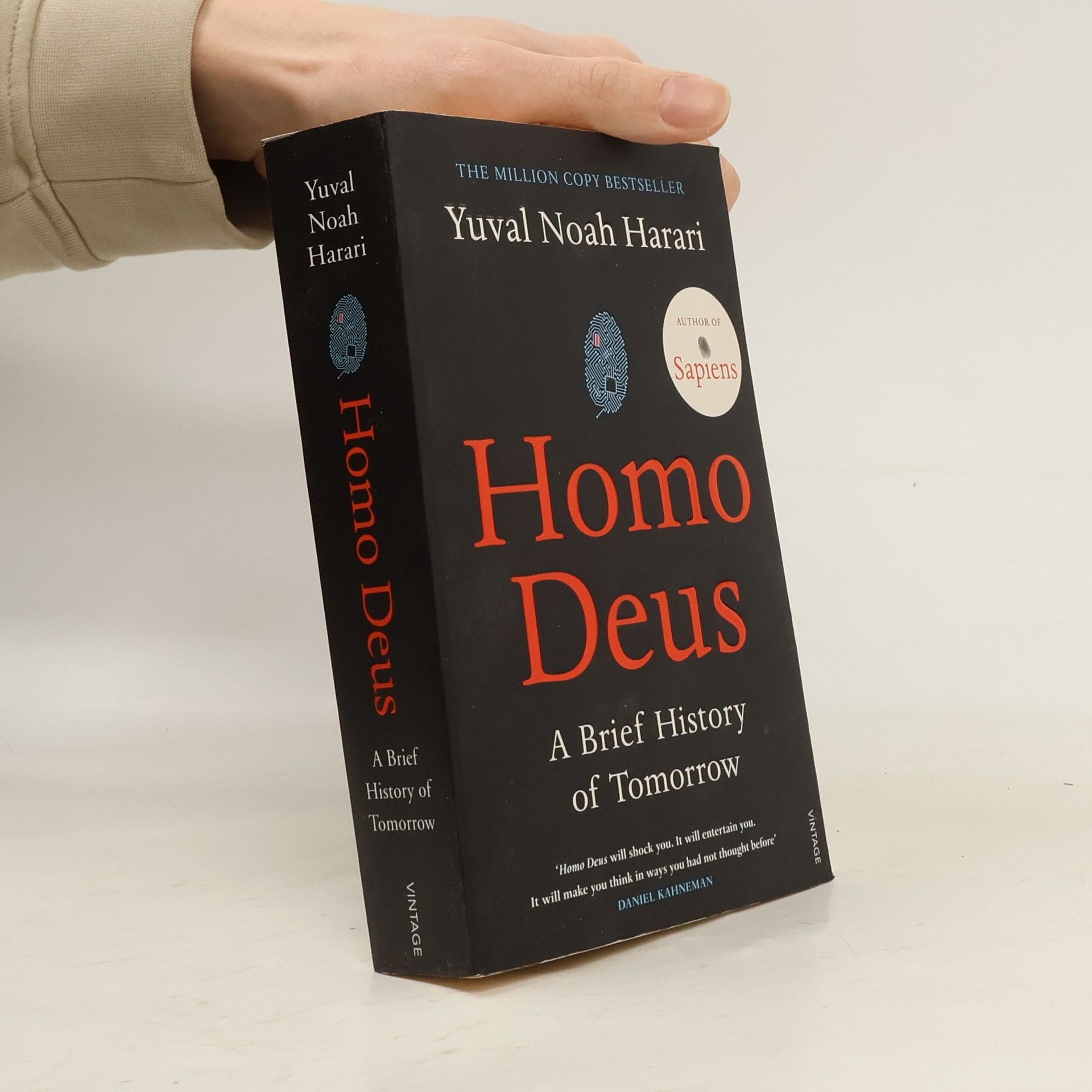 Yuval Noah Harari Homo Deus. A Brief History of Tomorrow