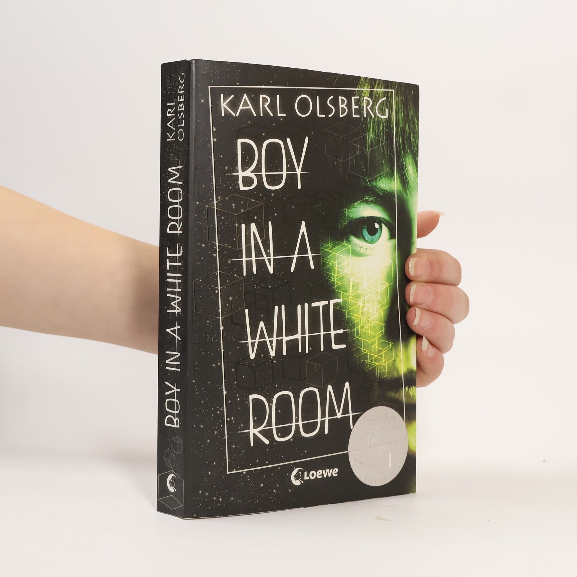 Karl Olsberg Boy in a white room
