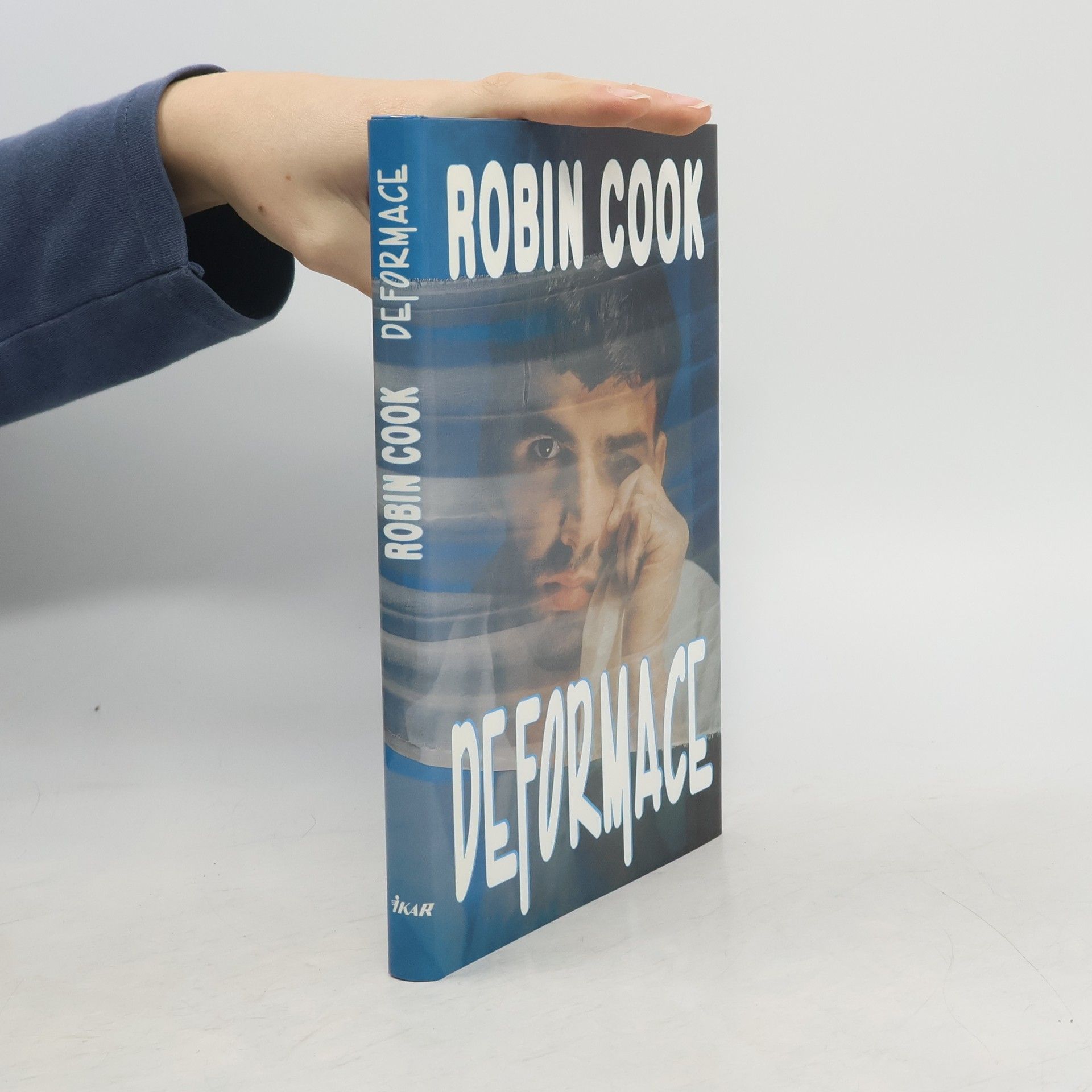 Robin Cook Deformace