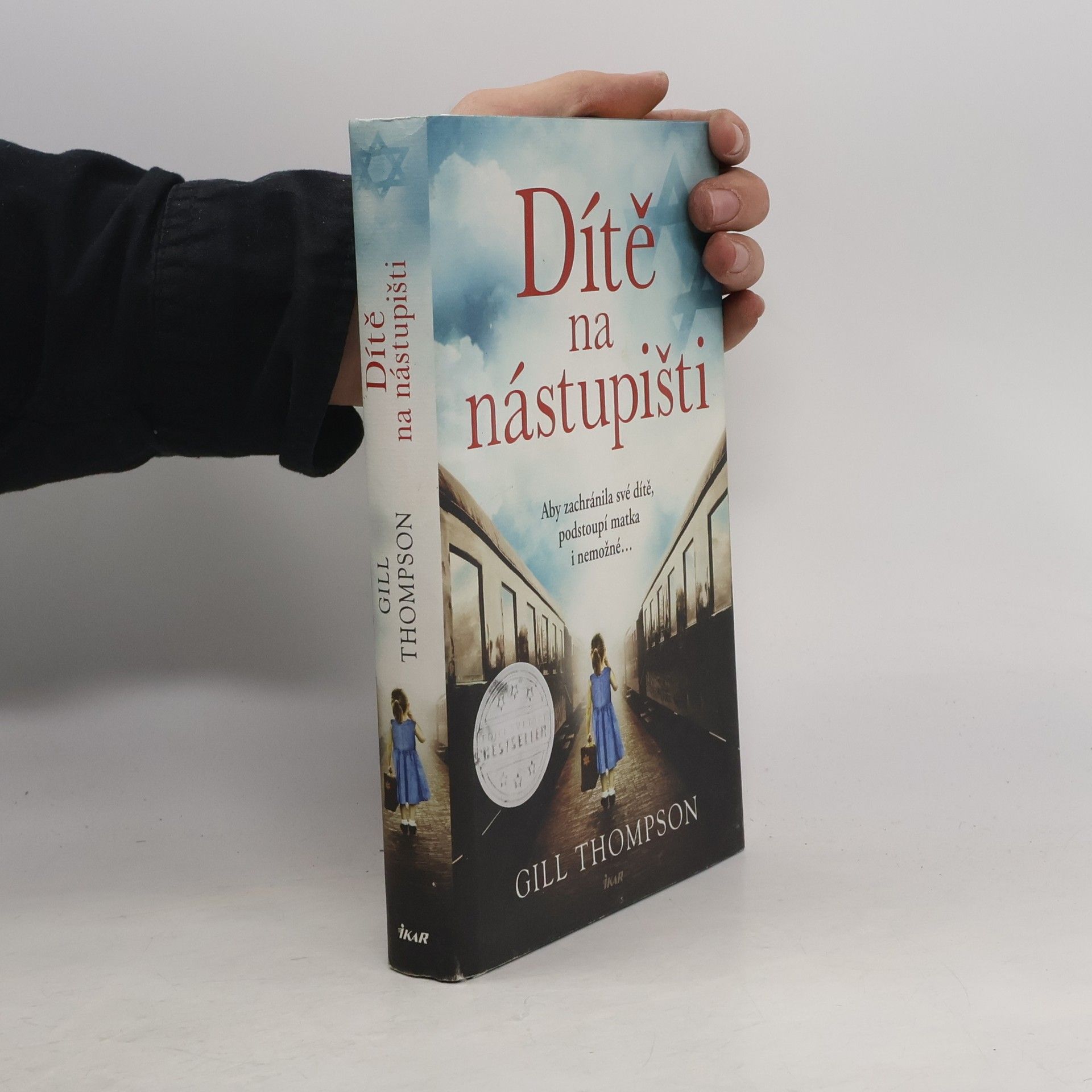 Gill Thompson Dítě na nástupišti