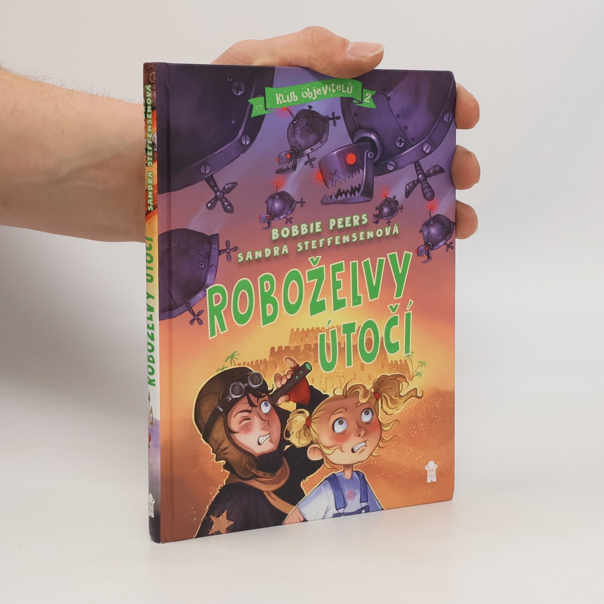 Bobbie Peers Klub objevitelů. 2., Roboželvy útočí