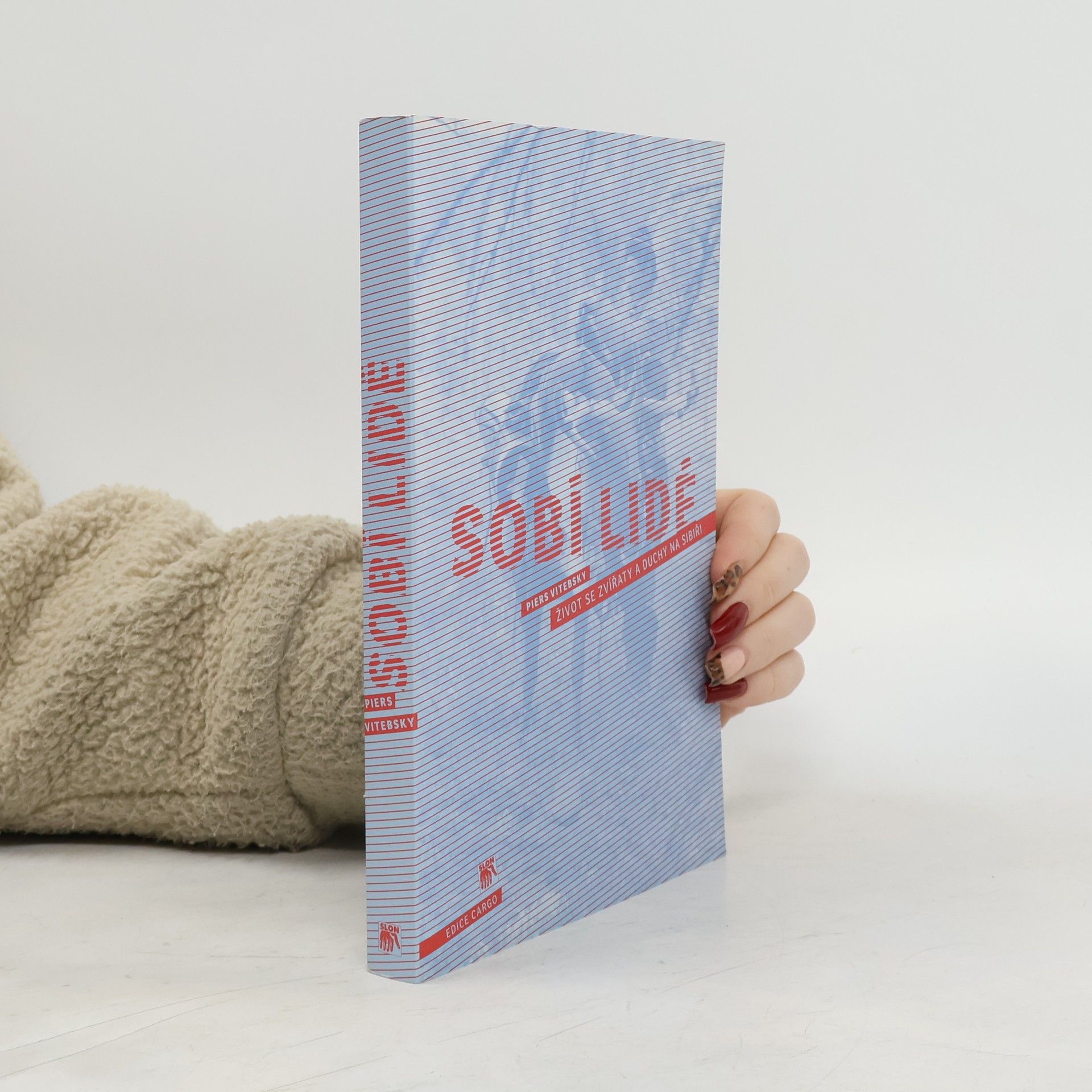 Piers Vitebsky Sobí lidé : život se zvířaty a duchy na Sibiři