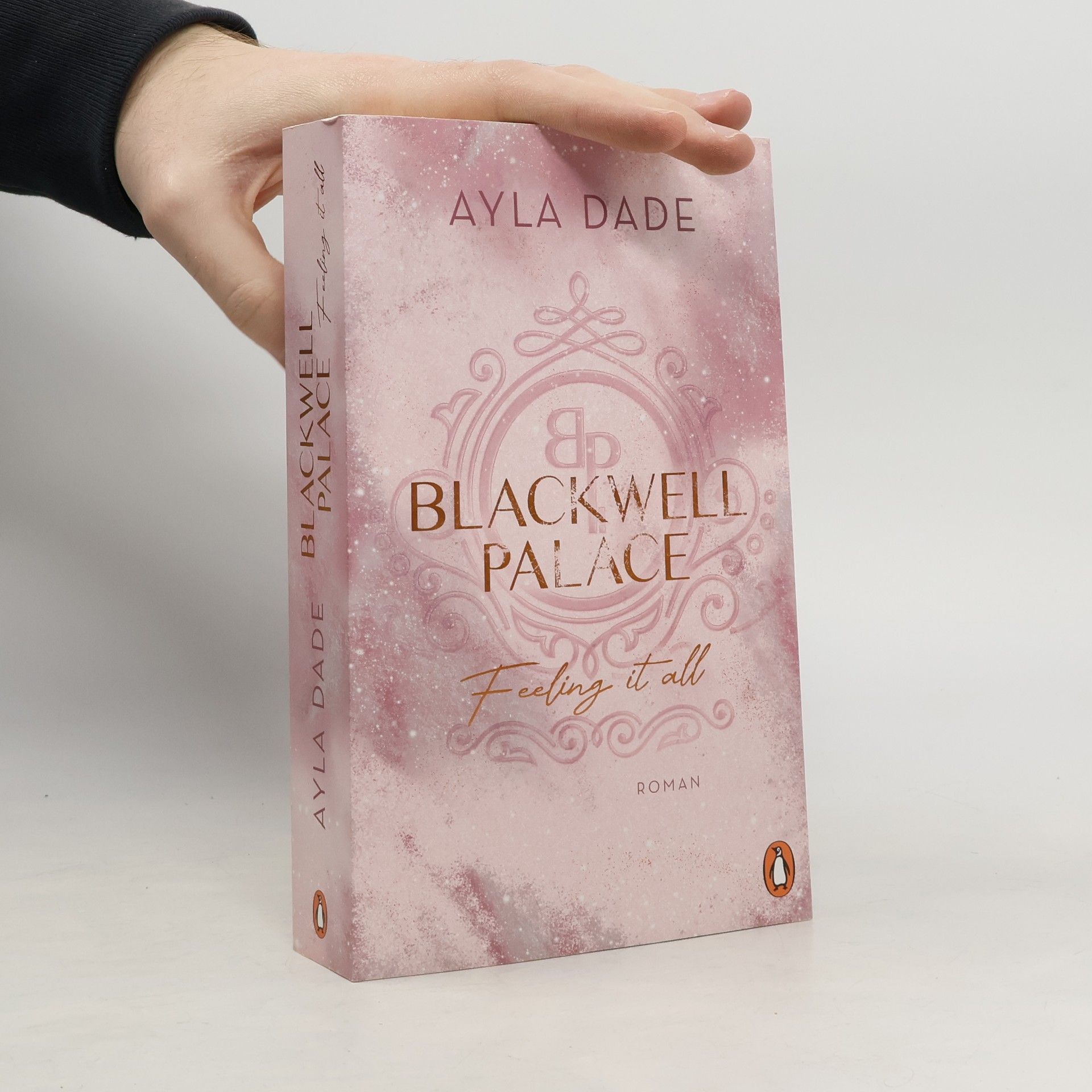 Ayla Dade Blackwell Palace. Feeling it all