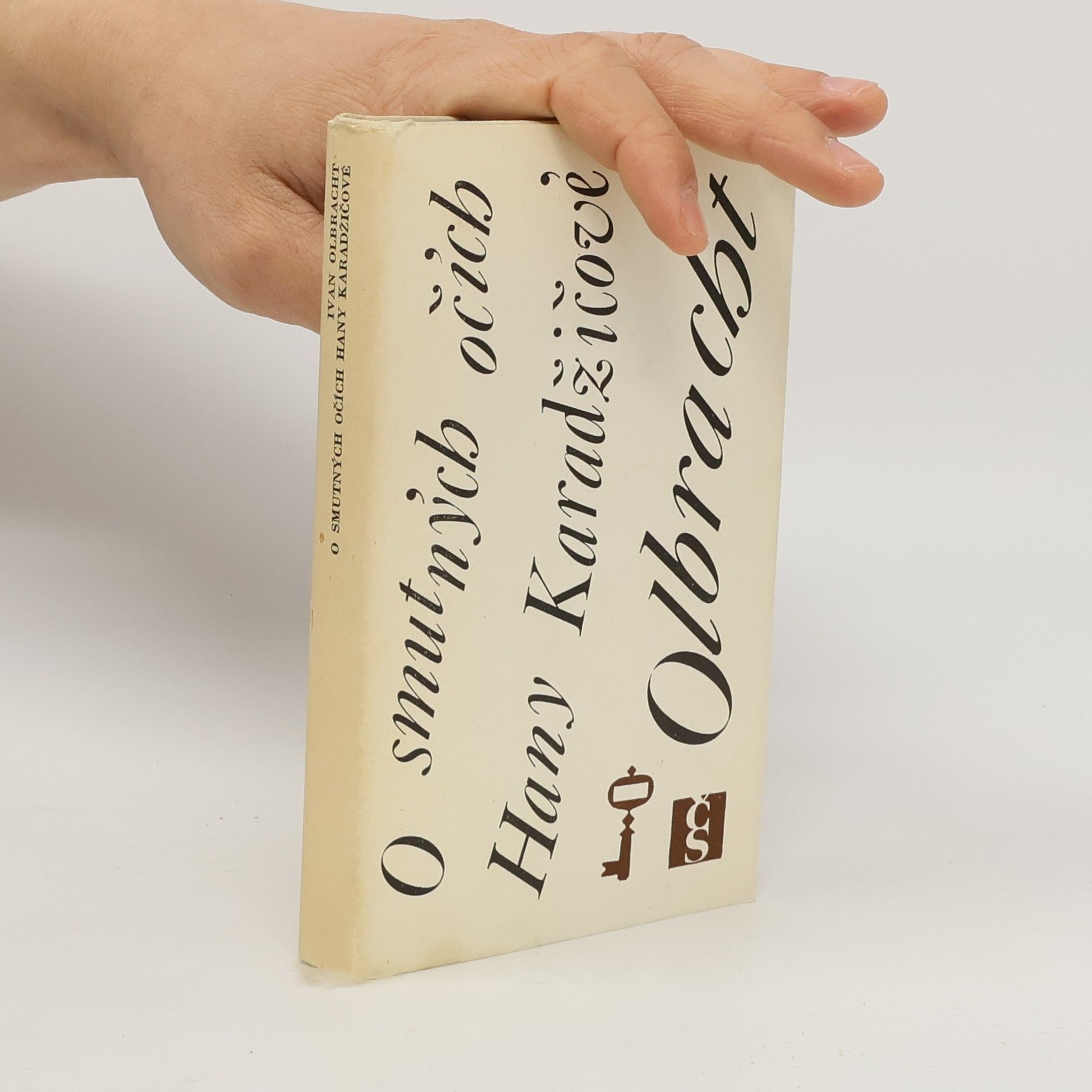 O smutných očích Hany Karadžičové