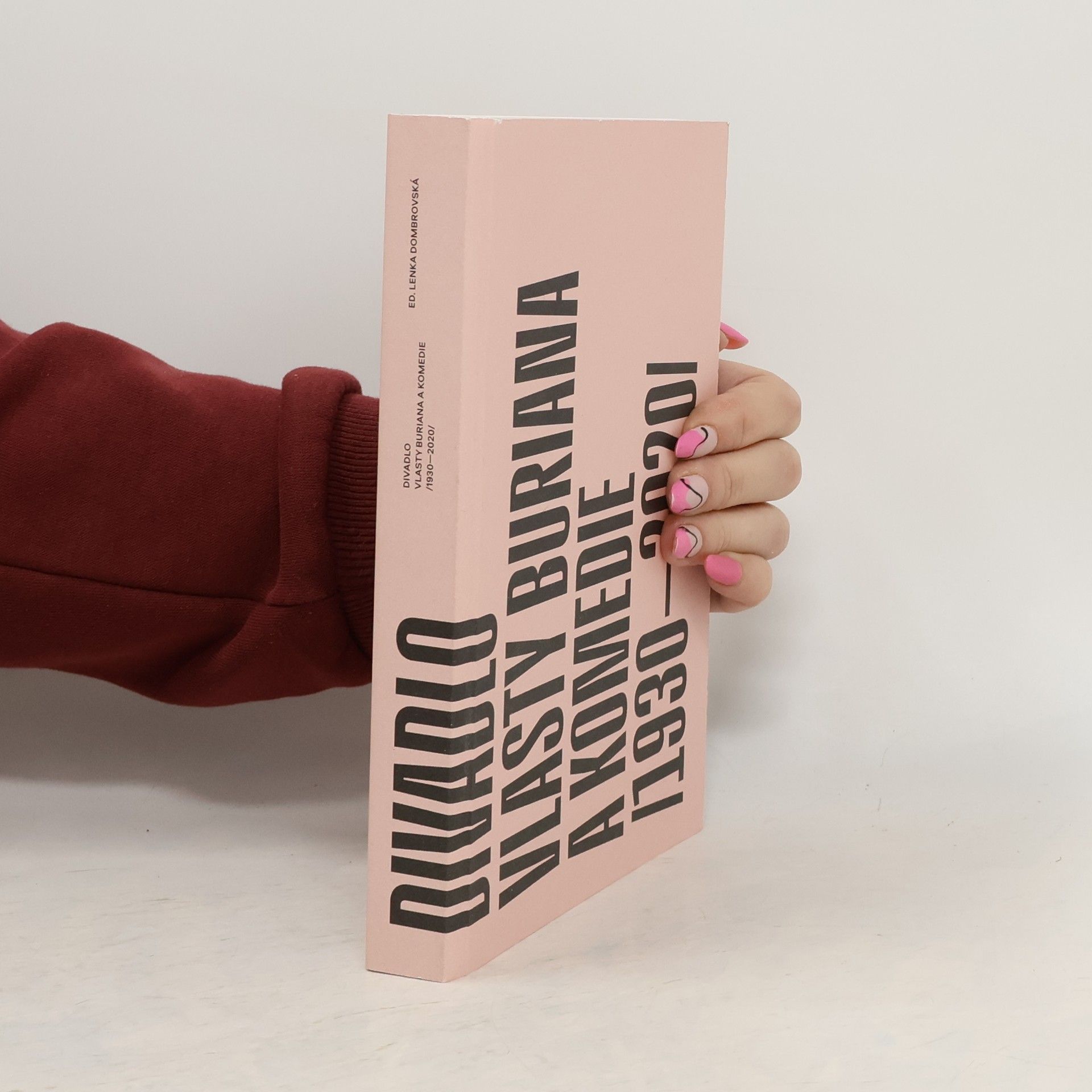 Lenka Dombrovská Divadlo Vlasty Buriana a komedie (1930-2020)