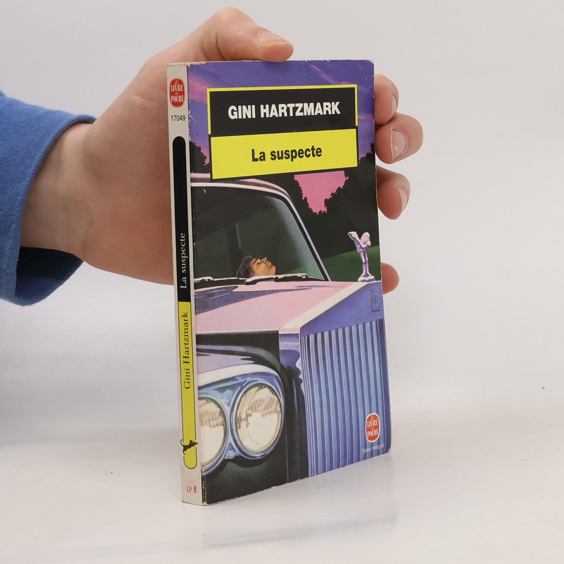 Gini Hartzmark Le Livre de Poche - 8: La suspecte