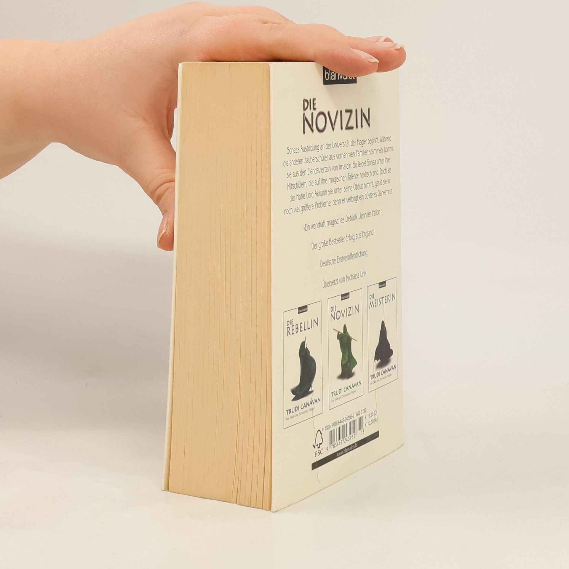 Trudi Canavan Die Novizin