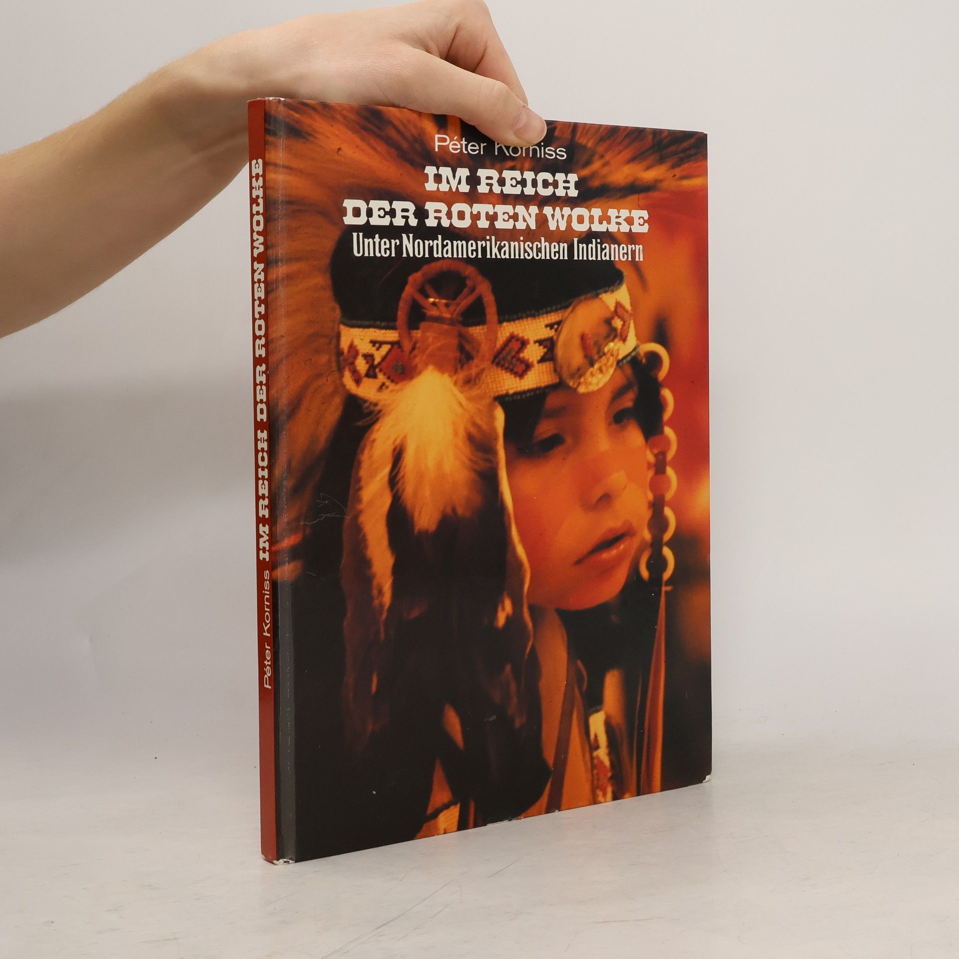 Péter Korniss Im Reich der Roten Wolke