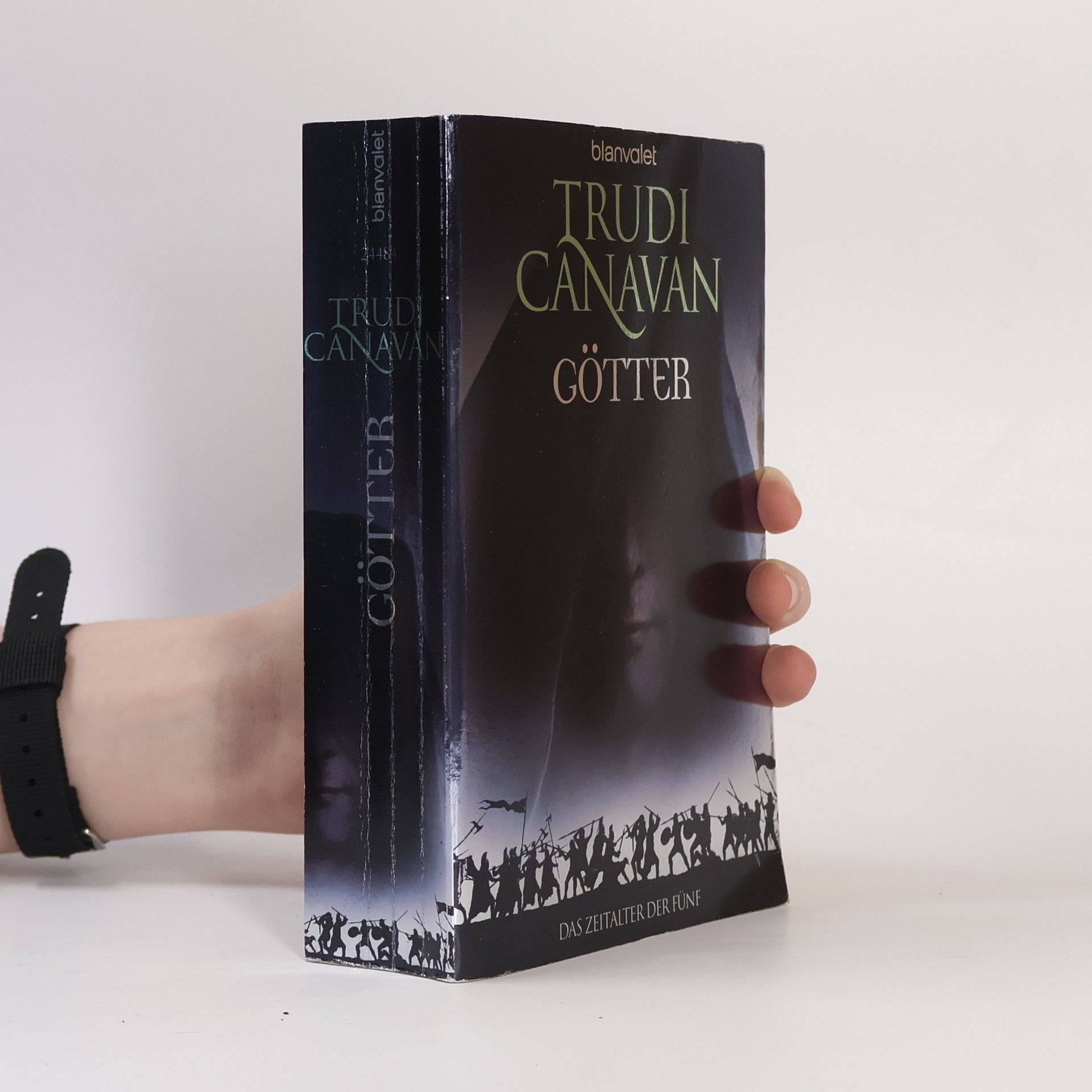 Trudi Canavan Götter