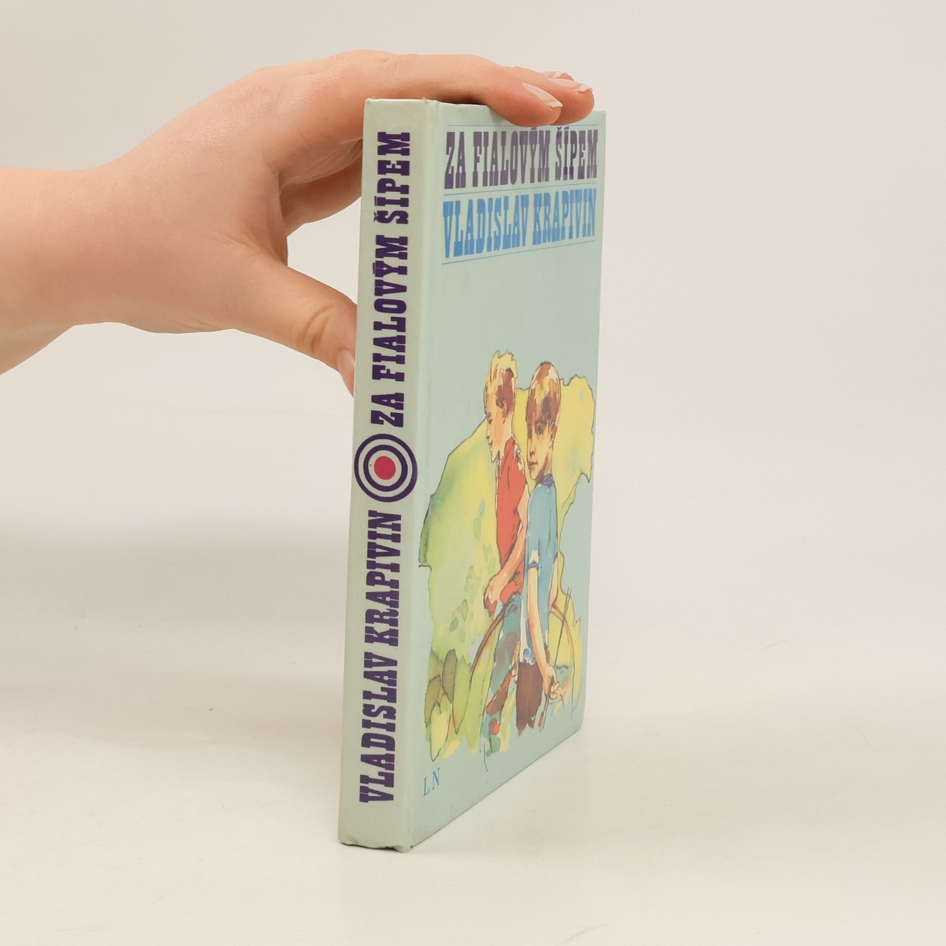 Vladislav Krapivin Za fialovým šípem
