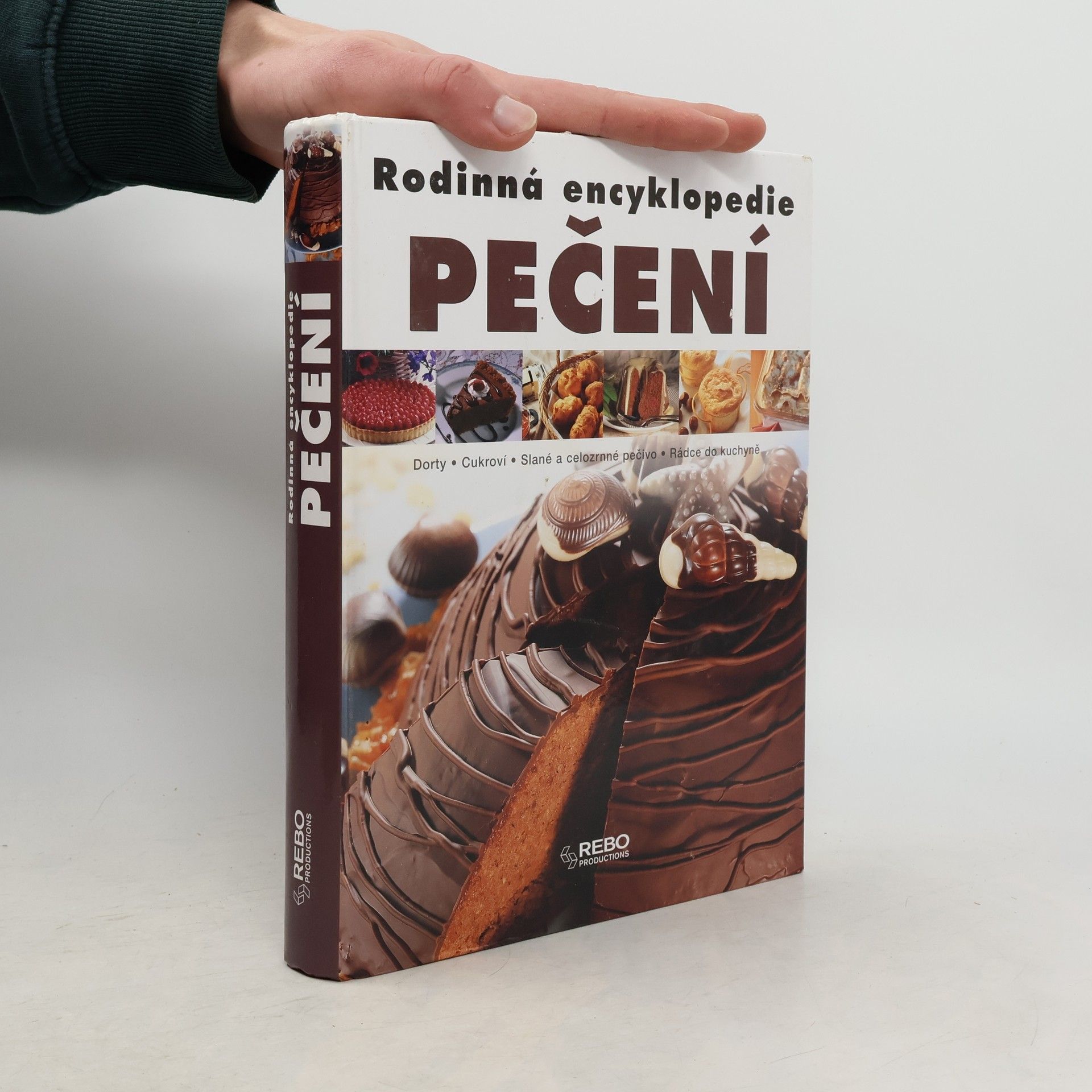 Pečení : dorty, cukroví, slané a celozrnné pečivo, rádce do kuchyně