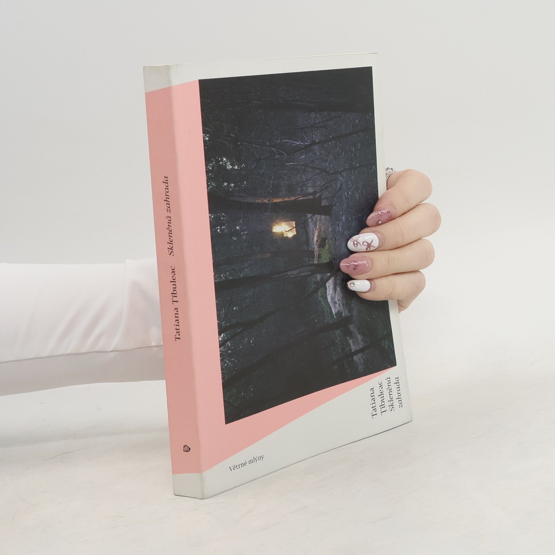 Tatiana Țîbuleac Skleněná zahrada