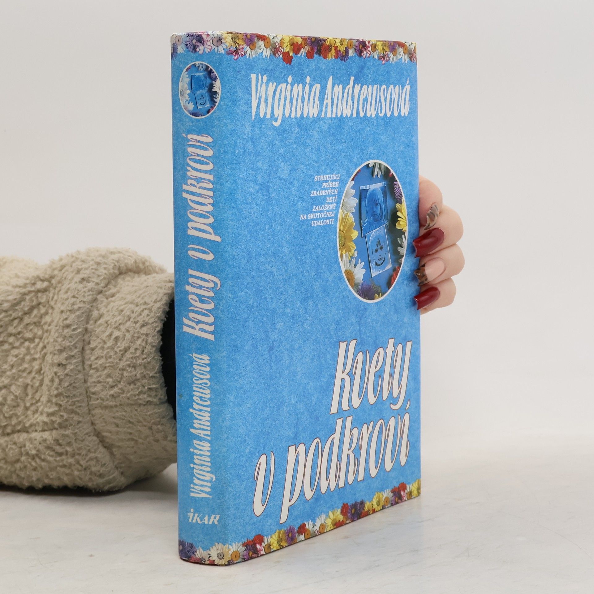 Virginia Cleo Andrews Kvety v podkroví