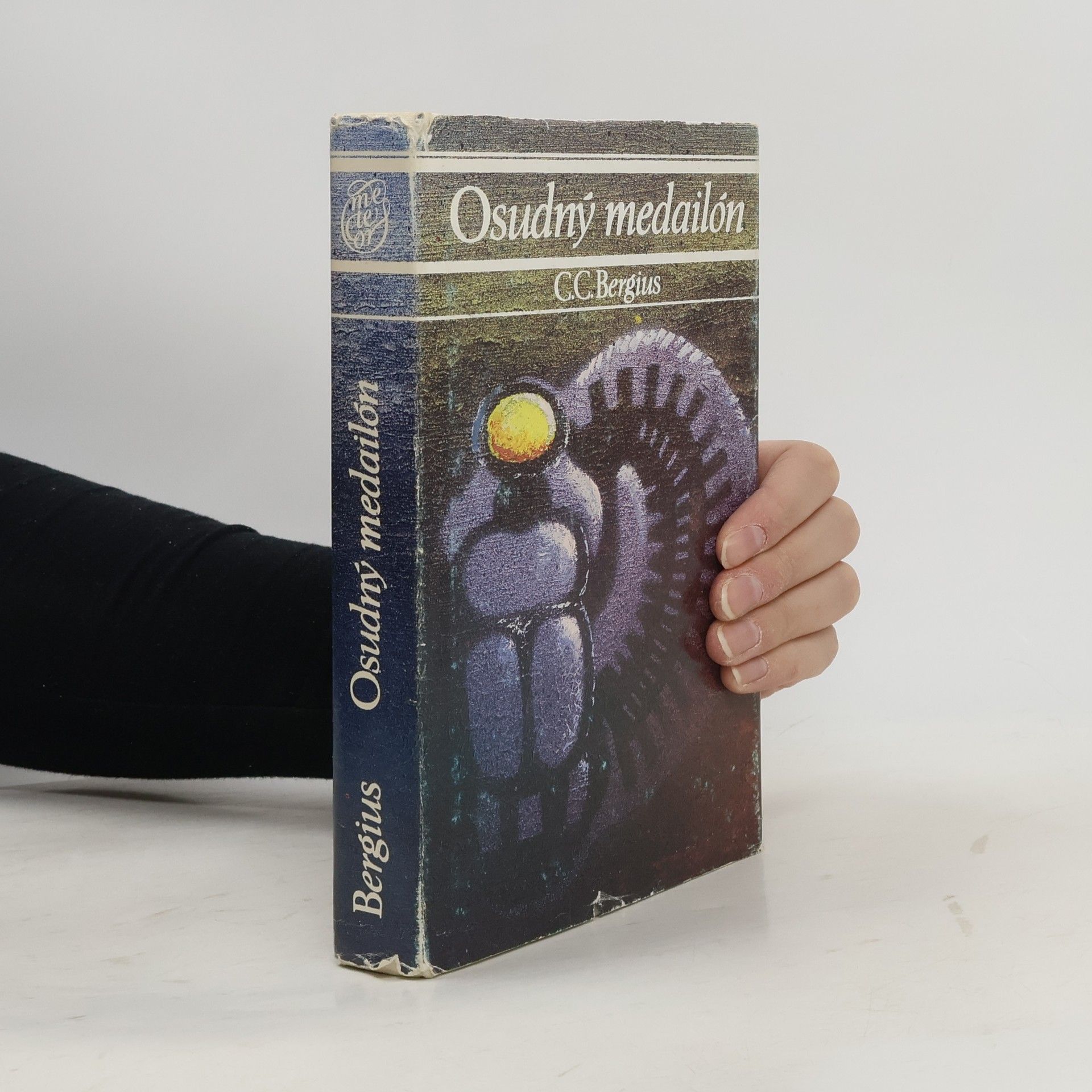 Evelína Silberhornová Osudný medailón