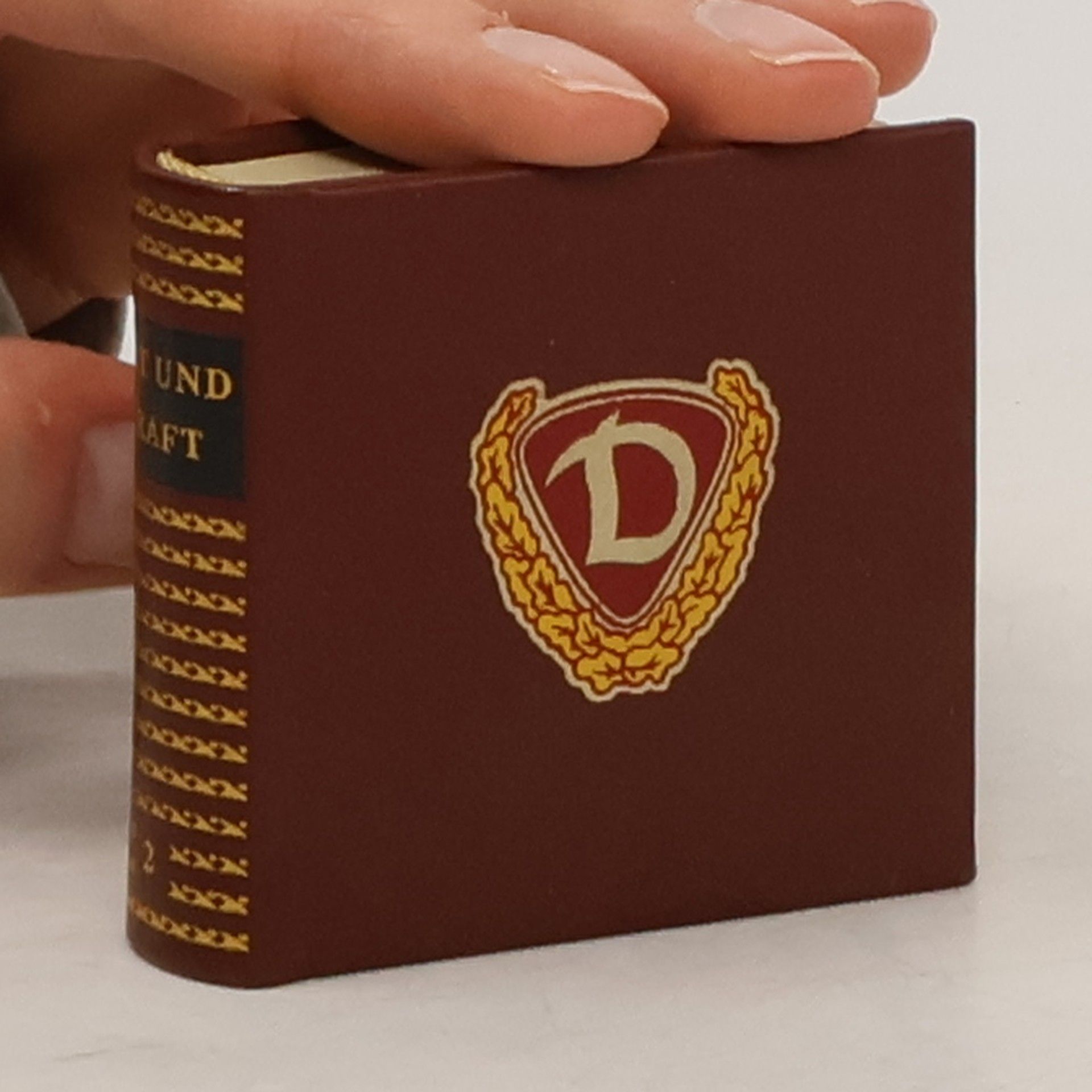 Various authors Mut und Kraft