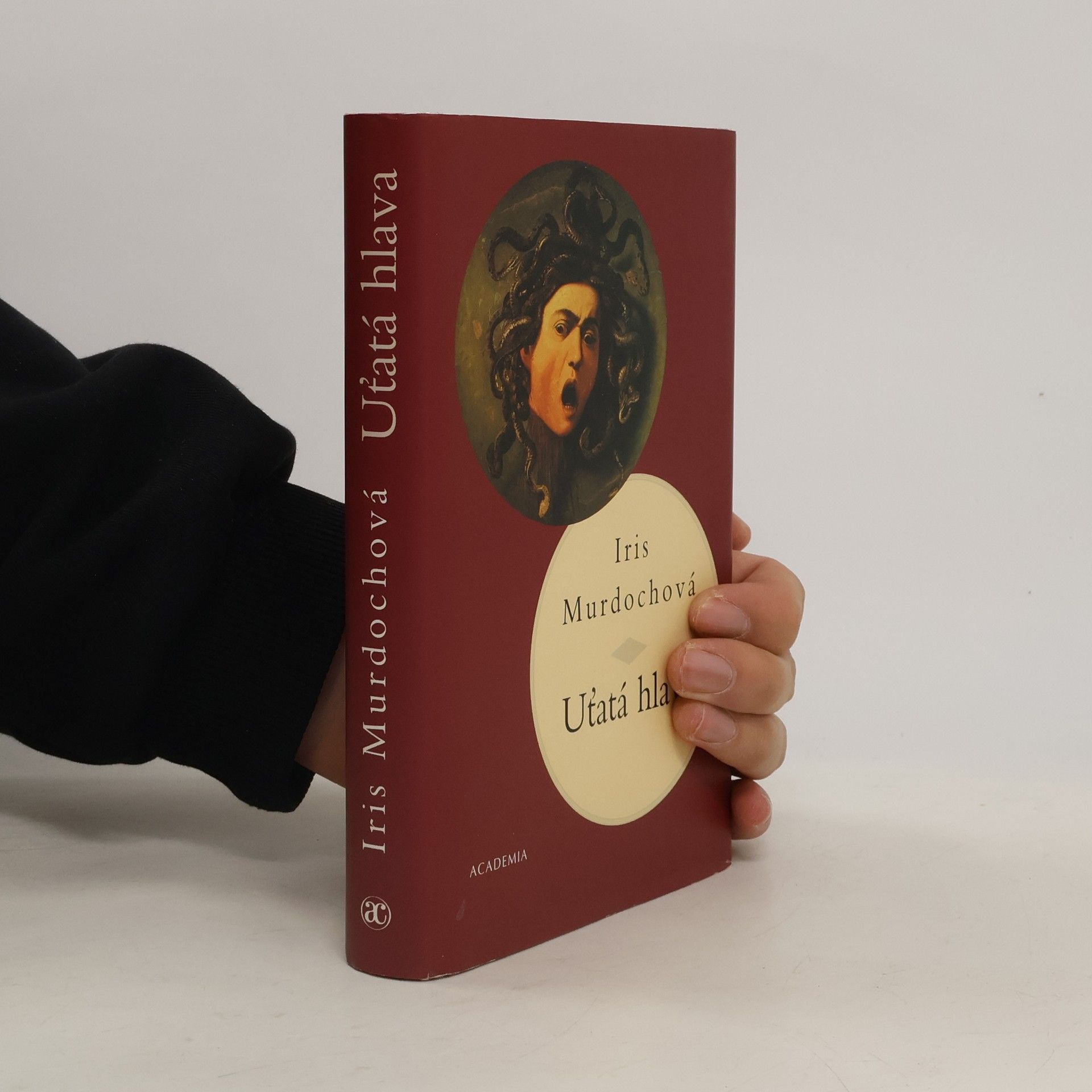 Iris Murdoch Uťatá hlava