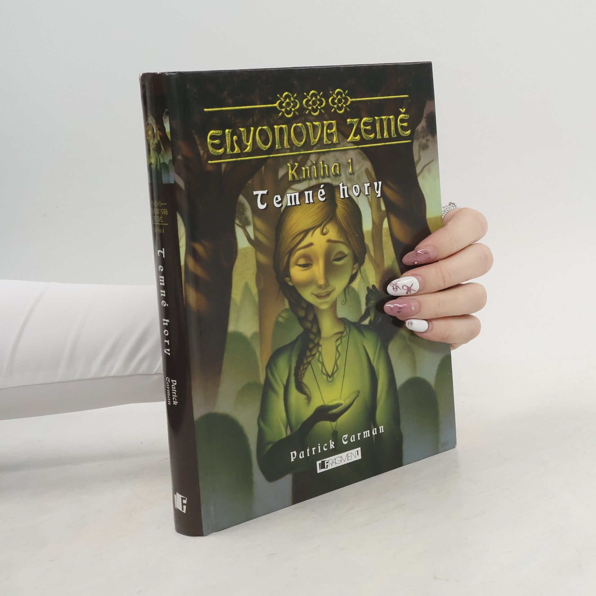 Patrick Carman Elyonova země. Kniha 1, Temné hory