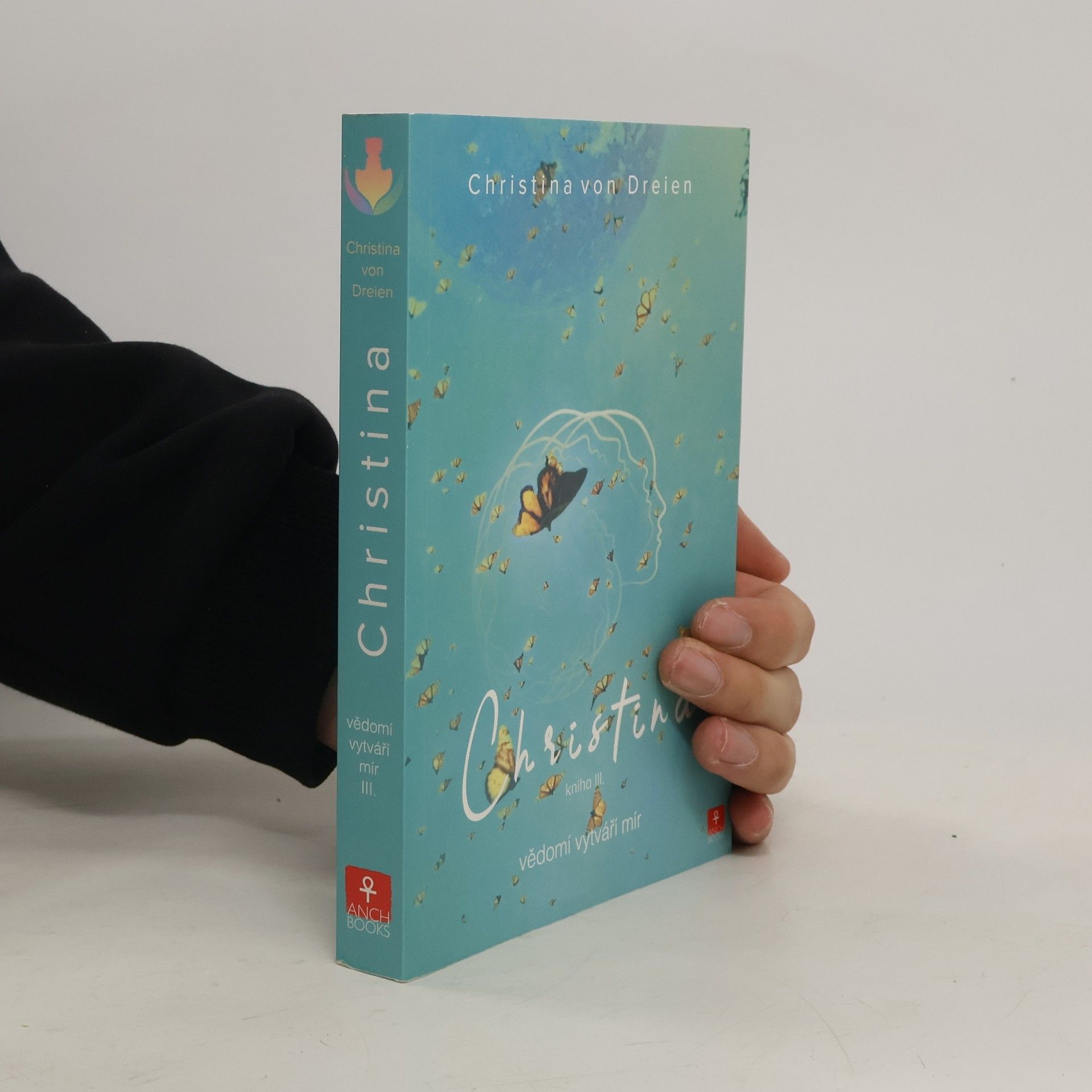 Christina. Kniha III., Vědomí vytváří mír