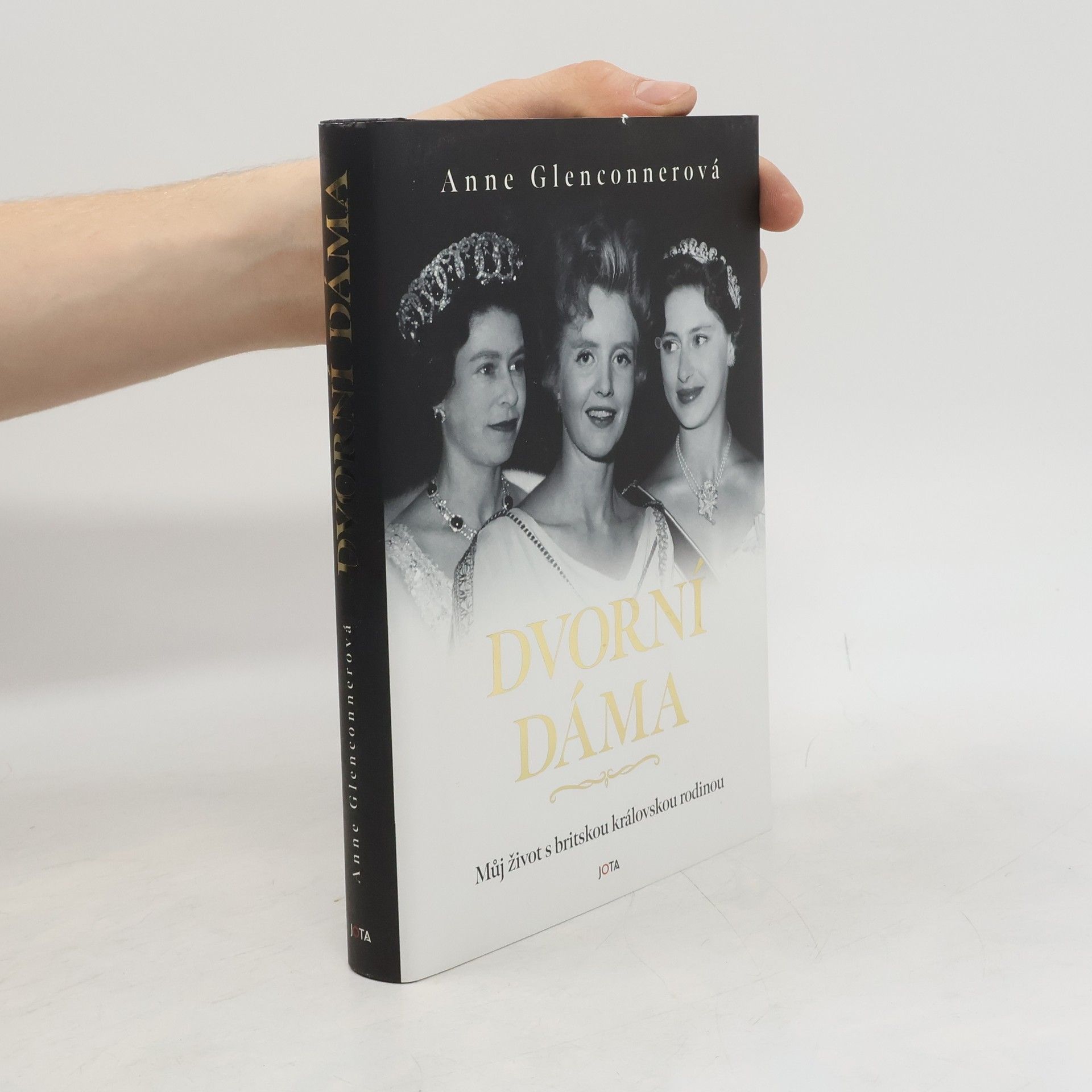 Anne Glenconner Dvorní dáma. Můj život s britskou královskou rodinou.
