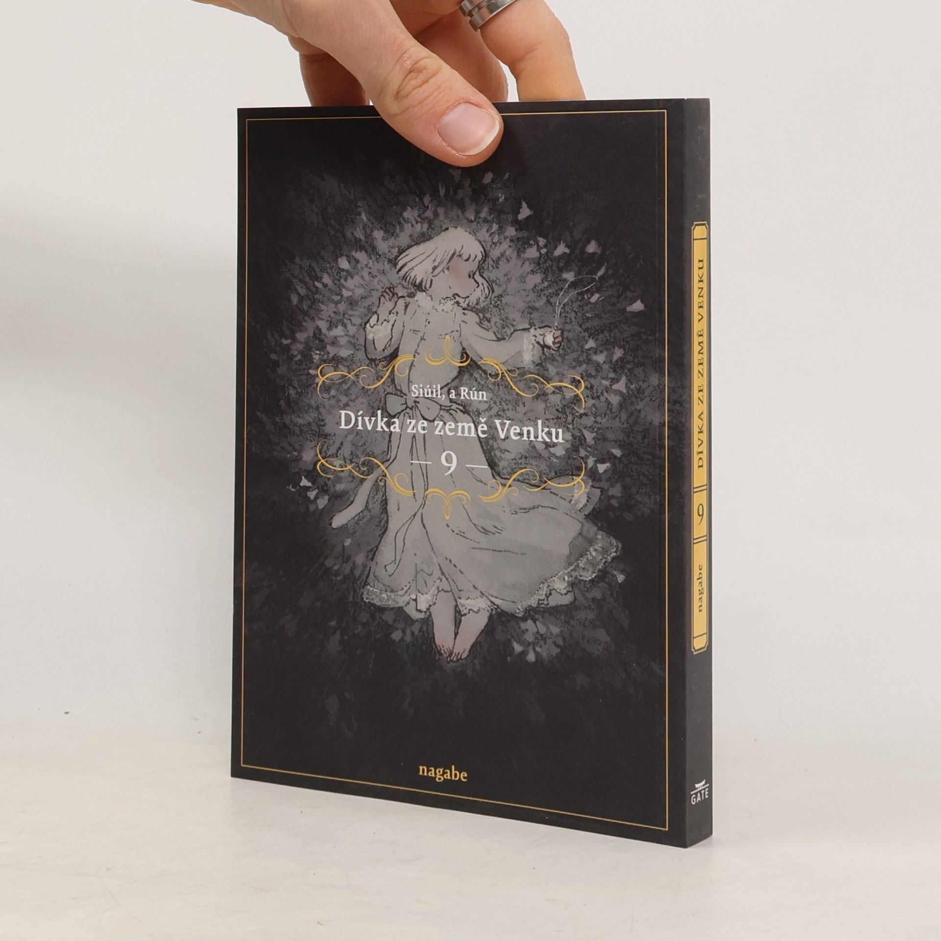 Nagabe Dívka ze země Venku : Siúil, a Rún. 9