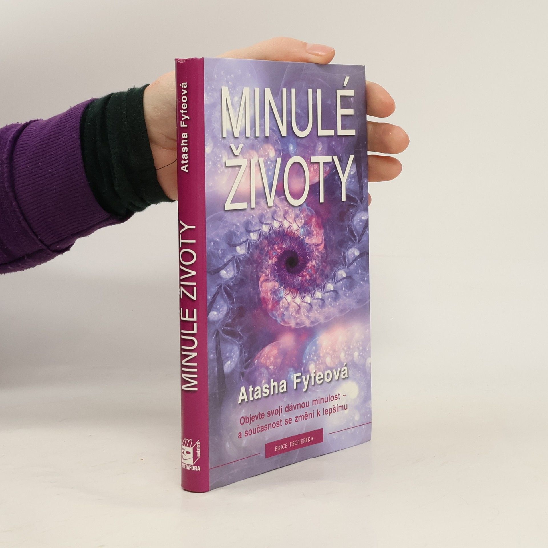 Atasha Fyfe Minulé životy