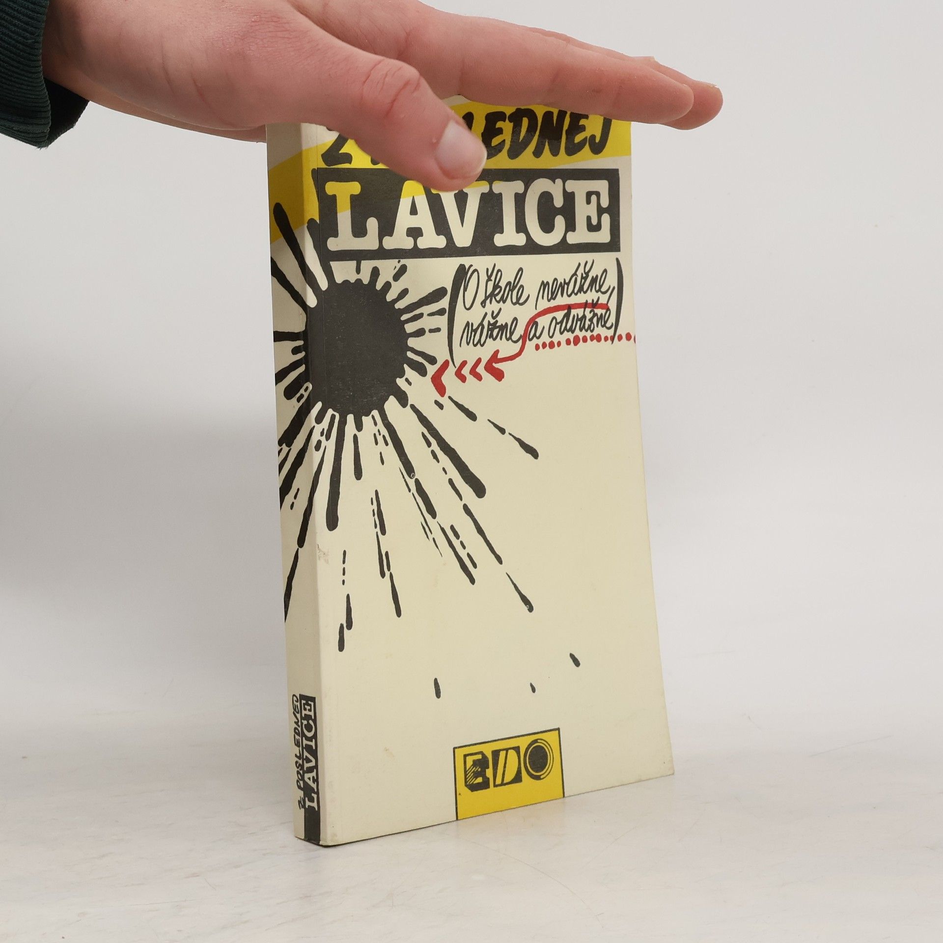 Daniel Hevier Z poslednej lavice