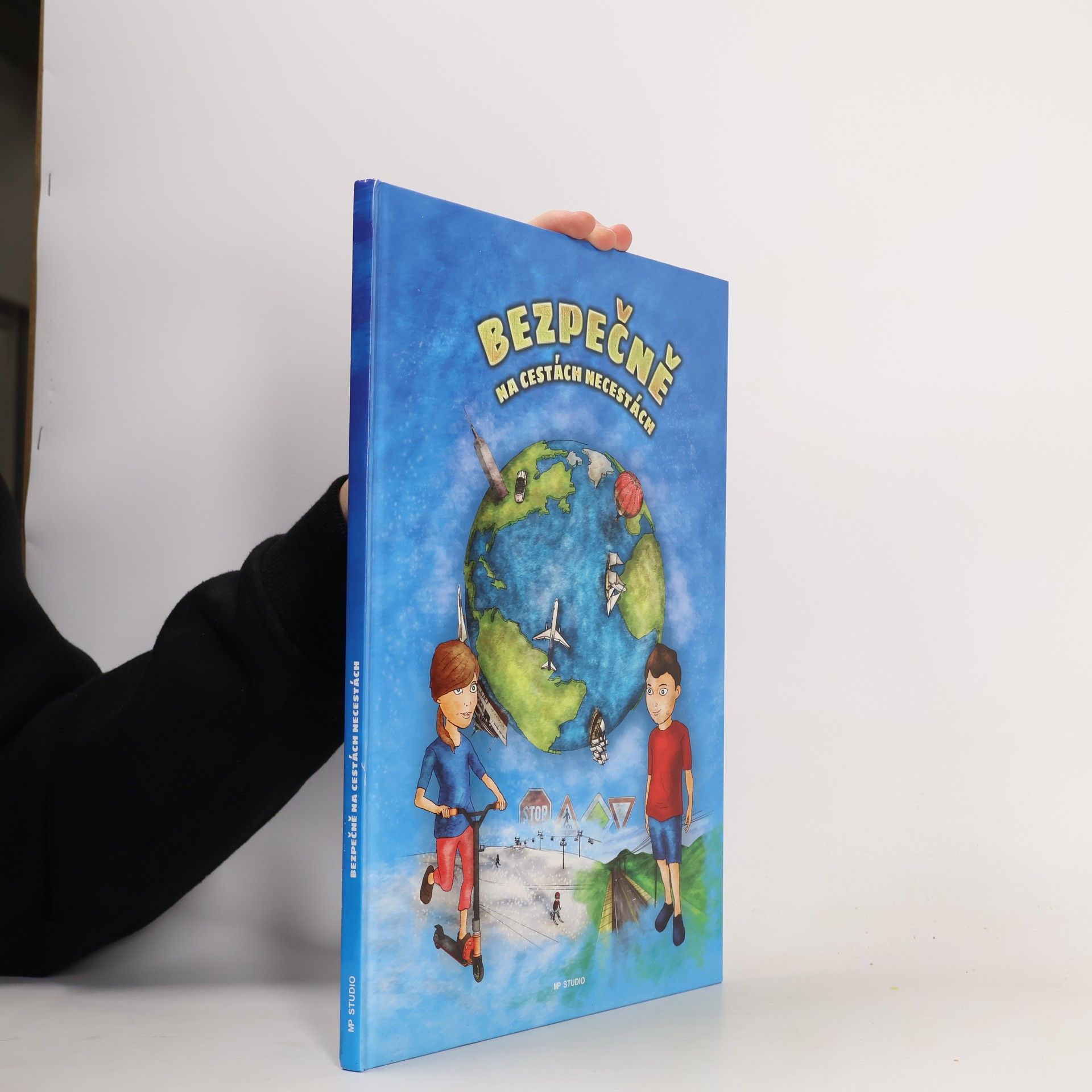 Kolektiv autorů Bezpečně na cestách necestách