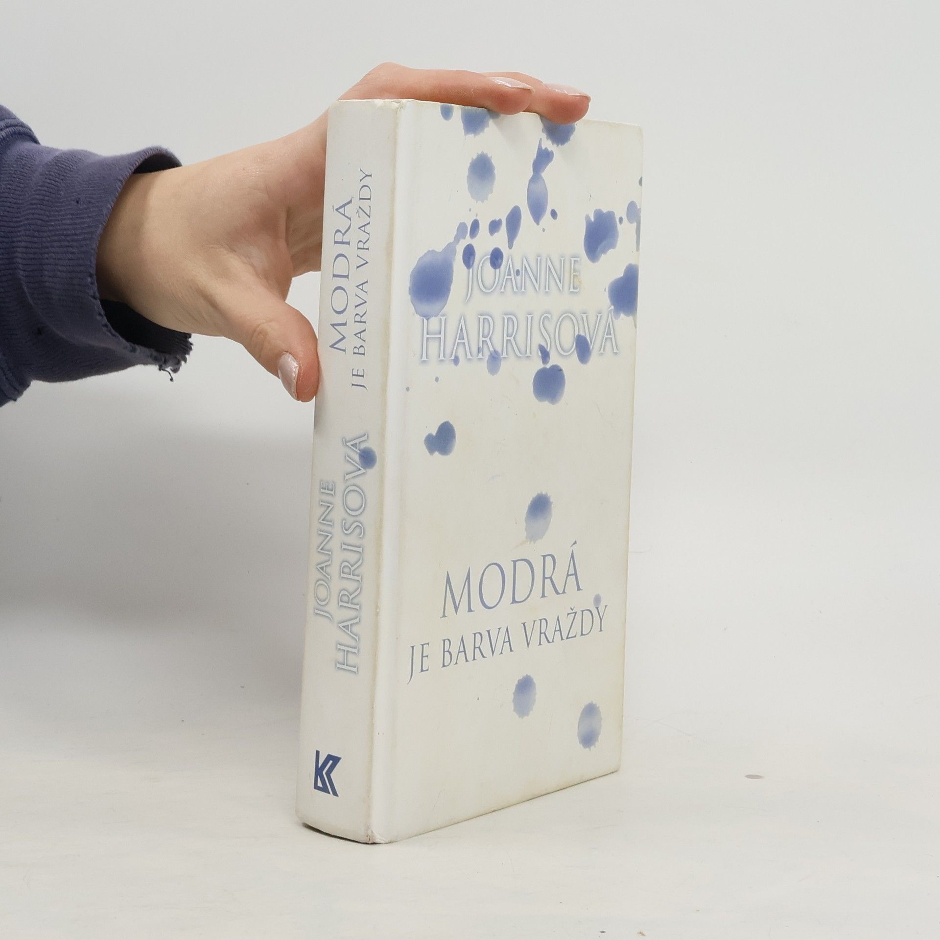 Joanne Harris Modrá je barva vraždy