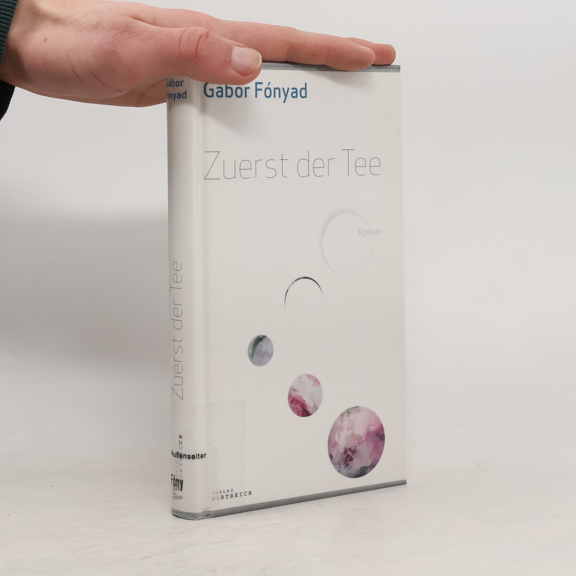 Gábor Fónyad Zuerst der Tee