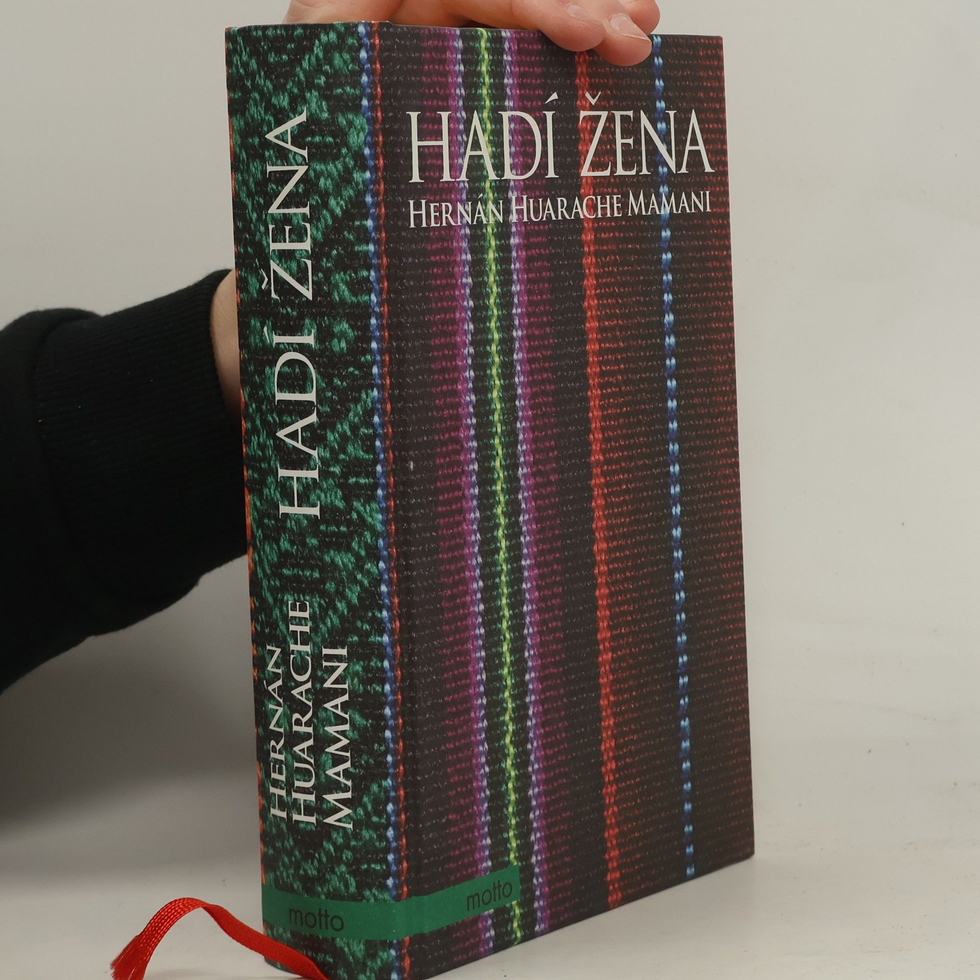 Hernán Huarache Mamani Hadí žena: Hledání podstaty ženské síly